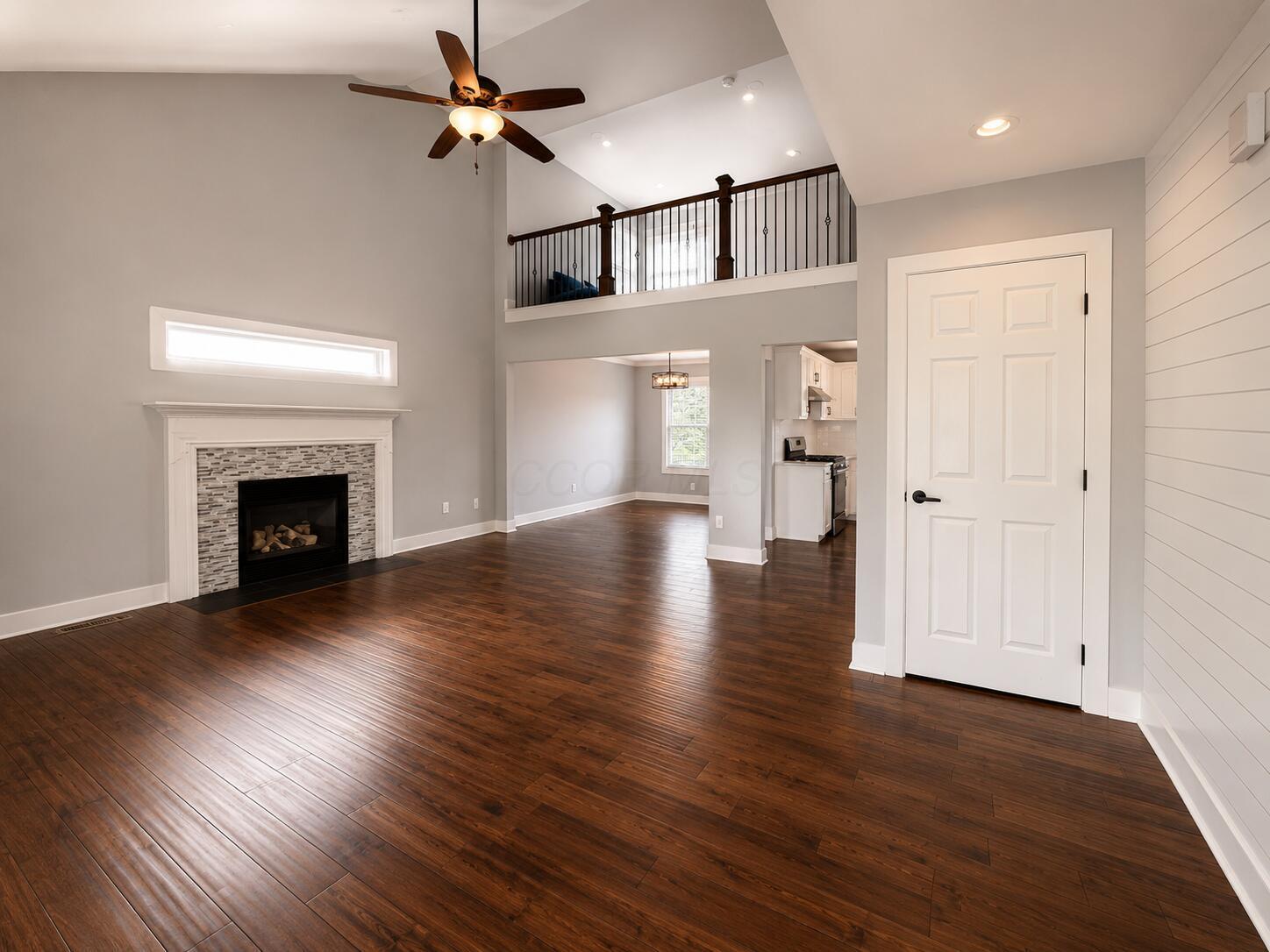 8183 Willow Brook Crossing Drive Property Photo 4