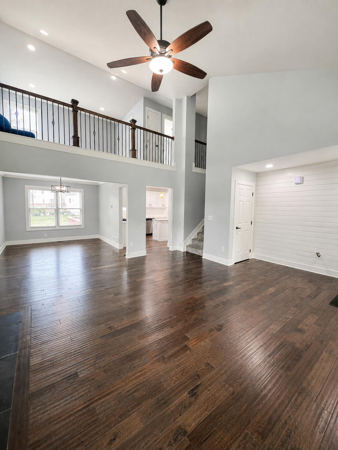 8183 Willow Brook Crossing Drive Property Photo 6
