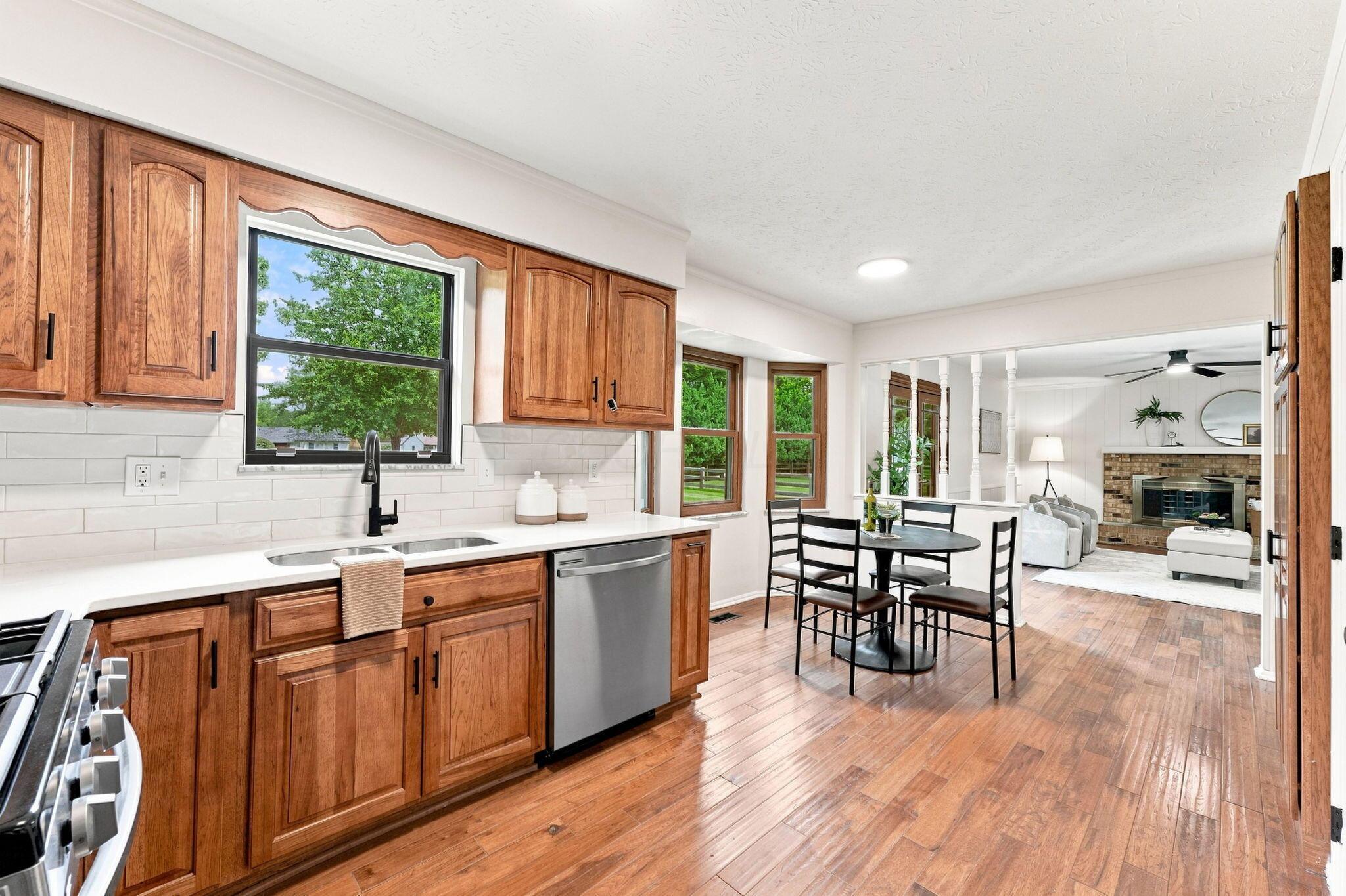 11490 Forest Lane Avenue Property Photo 18