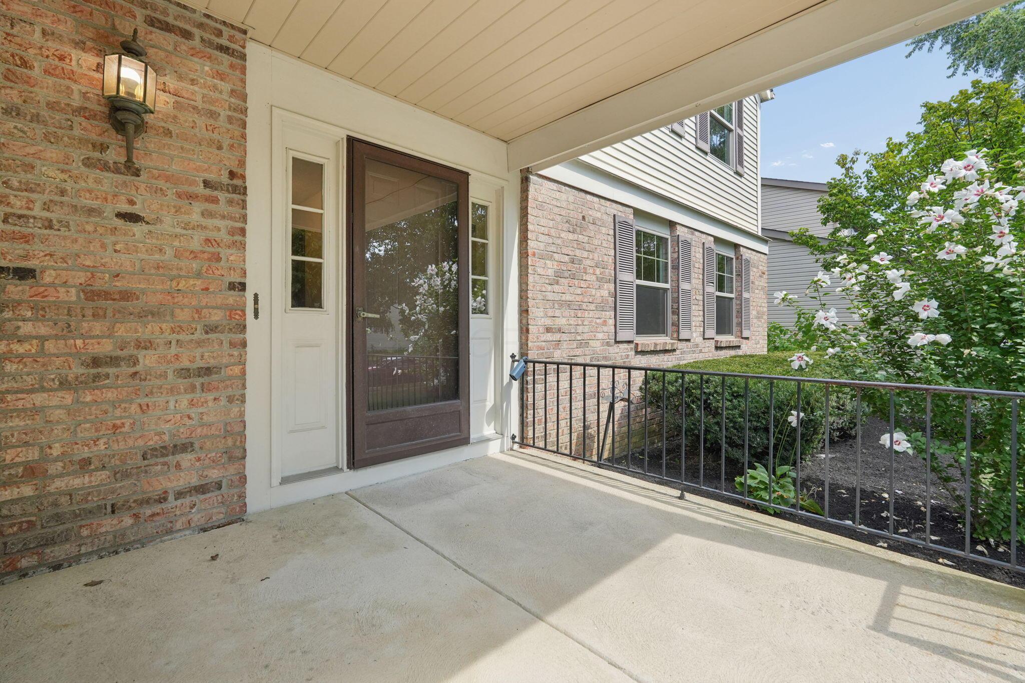 5714 Whispering Oak Boulevard Property Photo 4