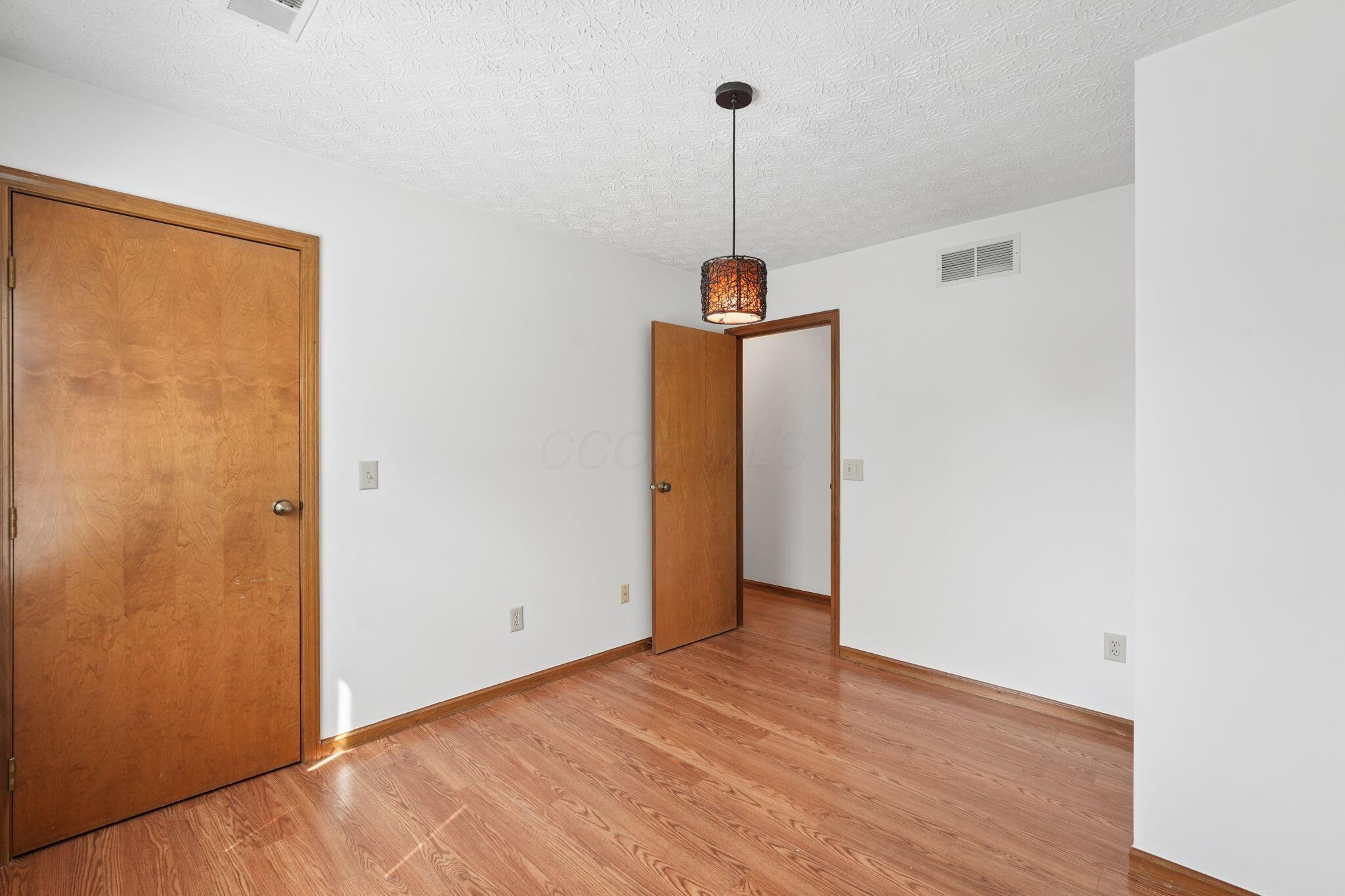5714 Whispering Oak Boulevard Property Photo 31