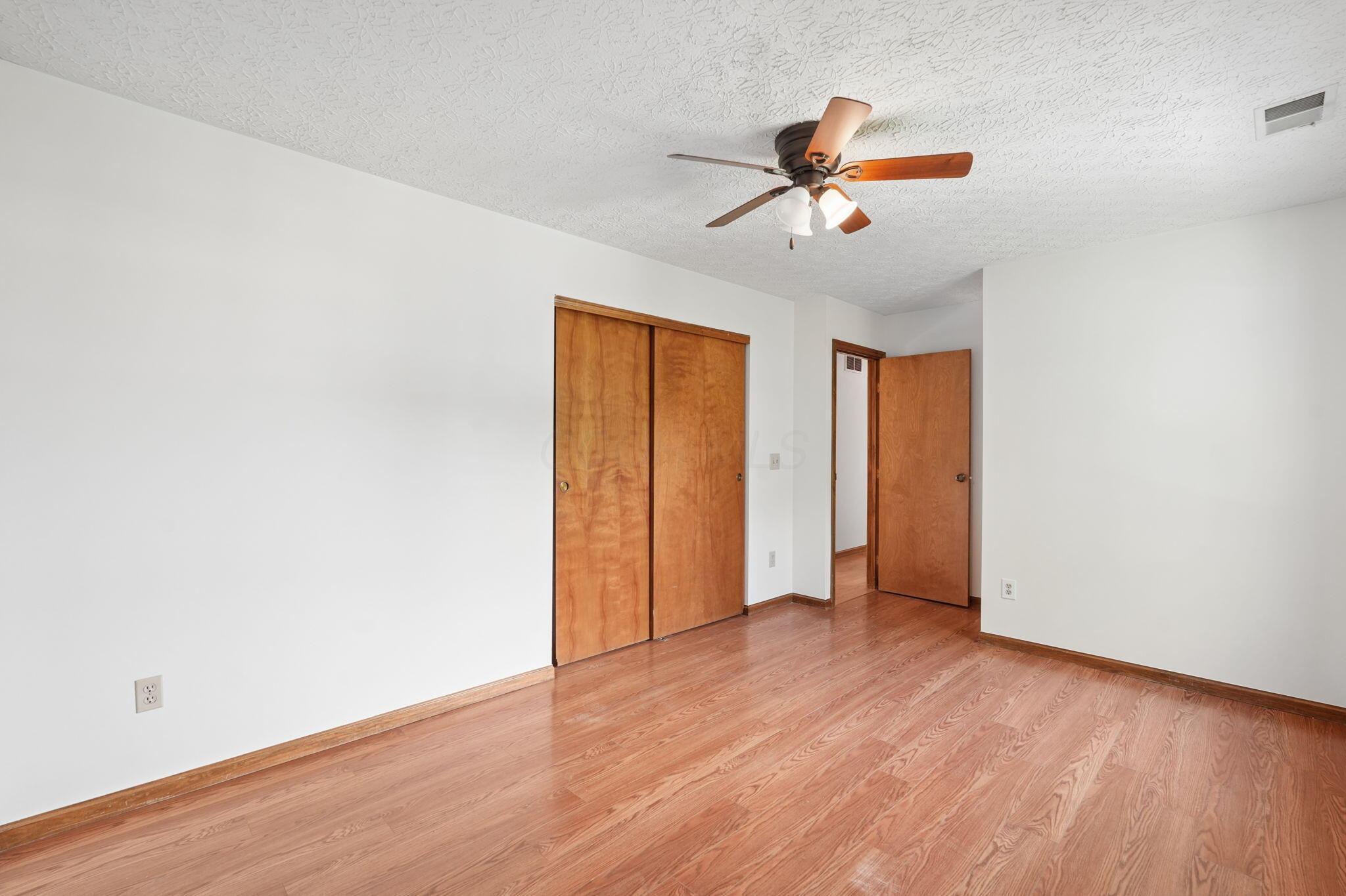 5714 Whispering Oak Boulevard Property Photo 34
