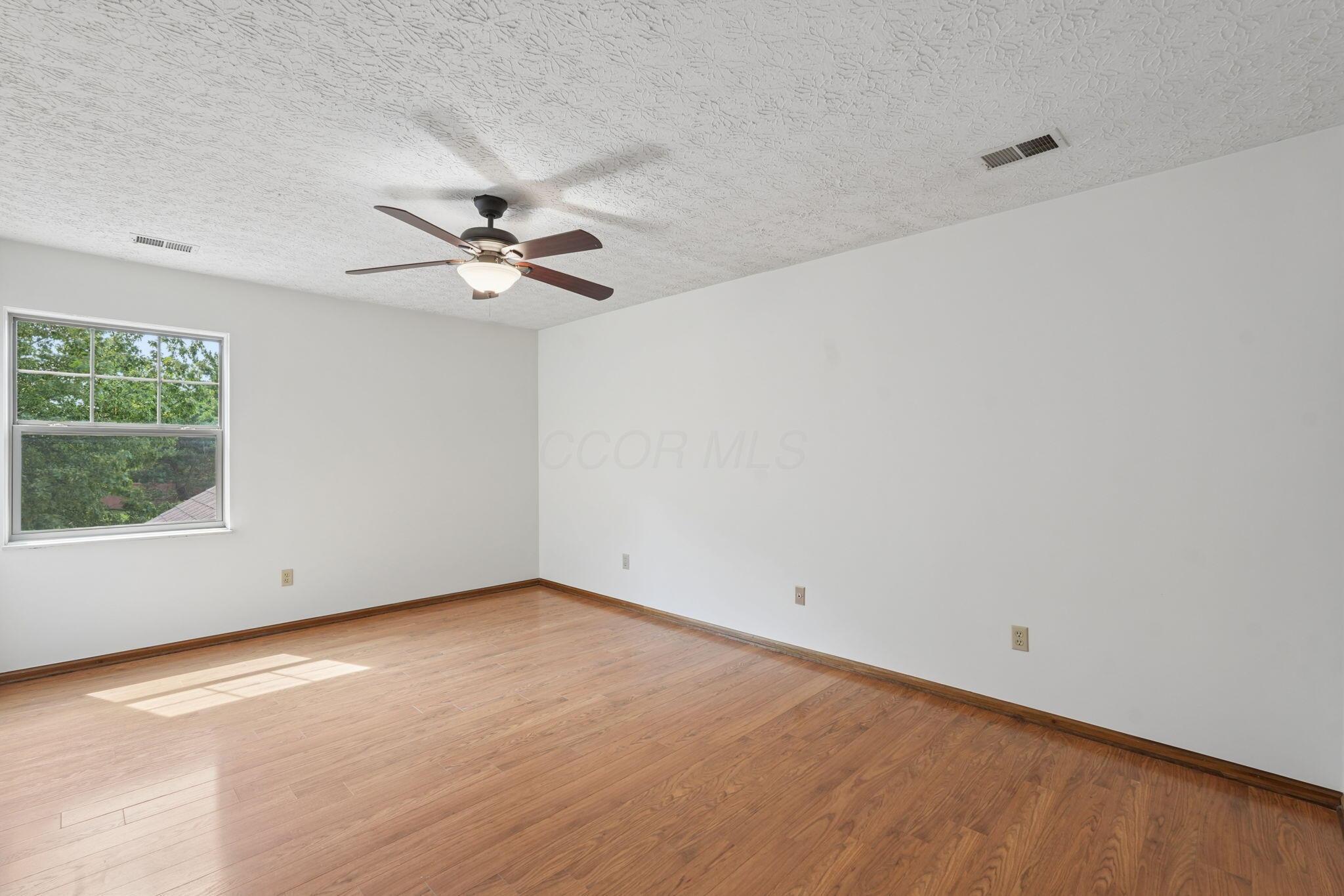 5714 Whispering Oak Boulevard Property Photo 35