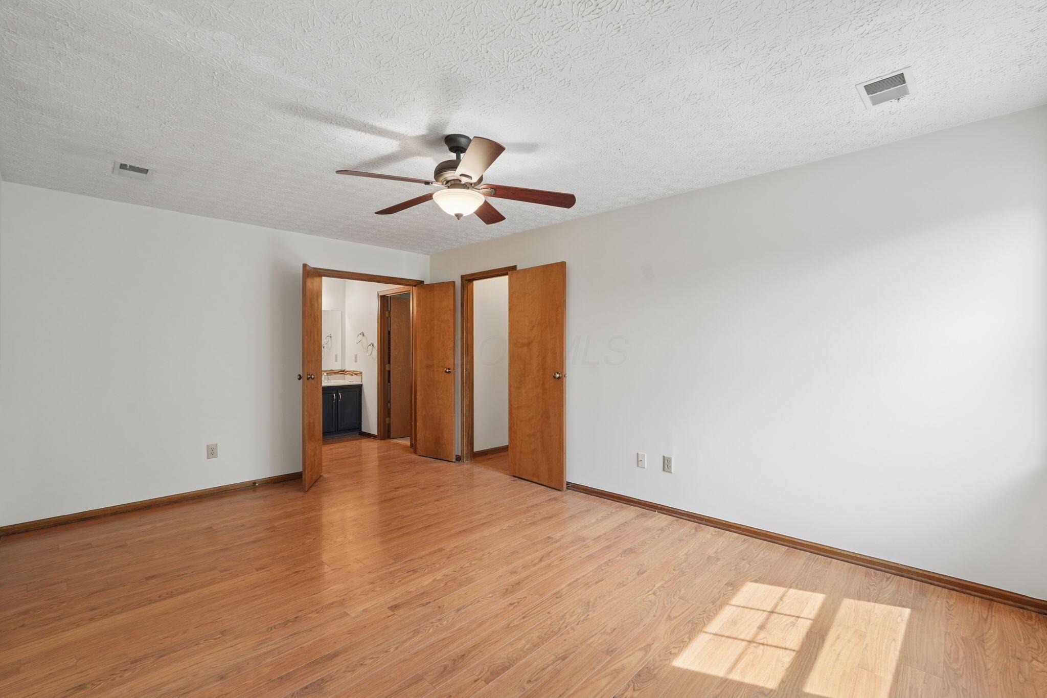 5714 Whispering Oak Boulevard Property Photo 36