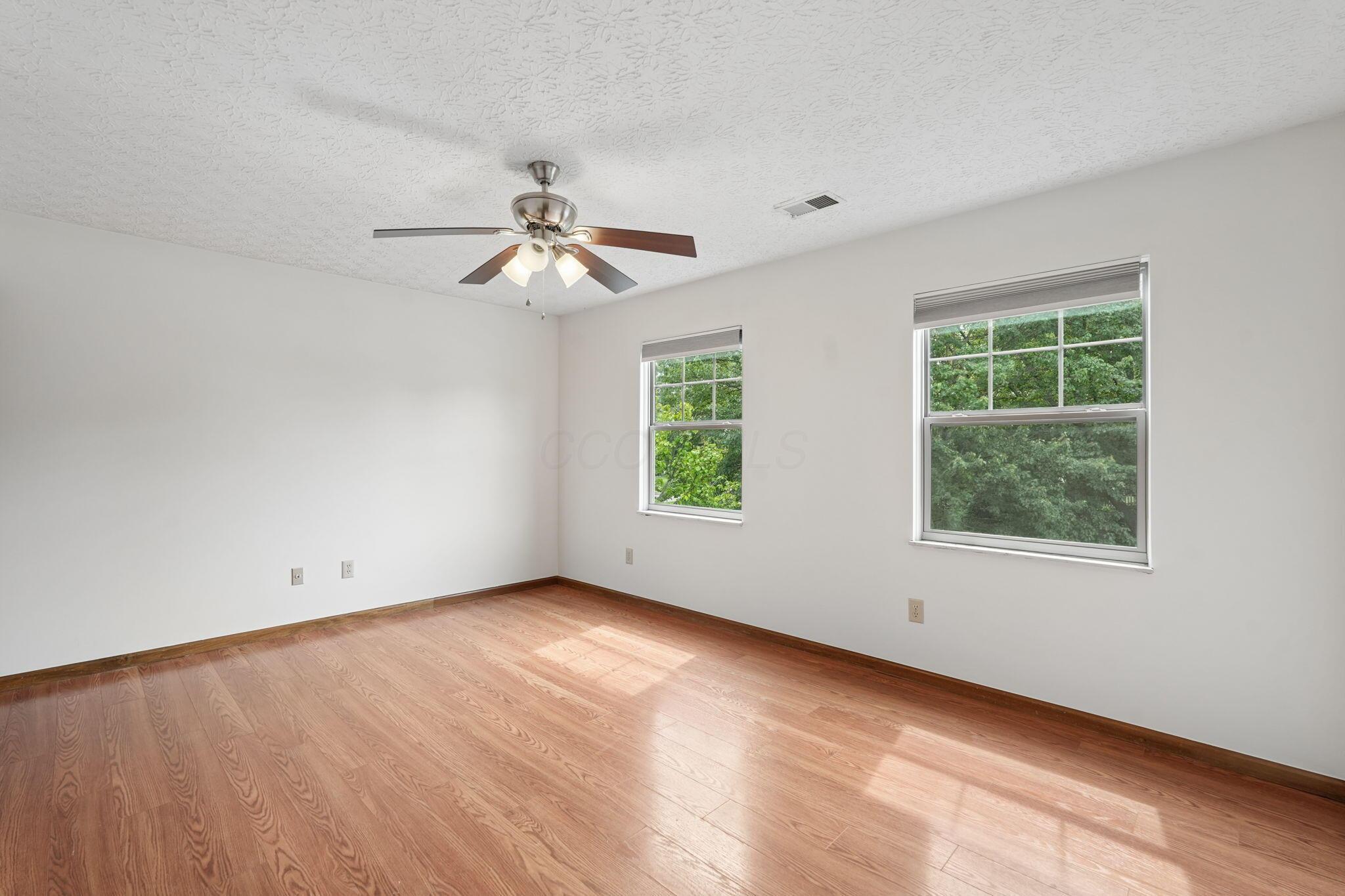 5714 Whispering Oak Boulevard Property Photo 37