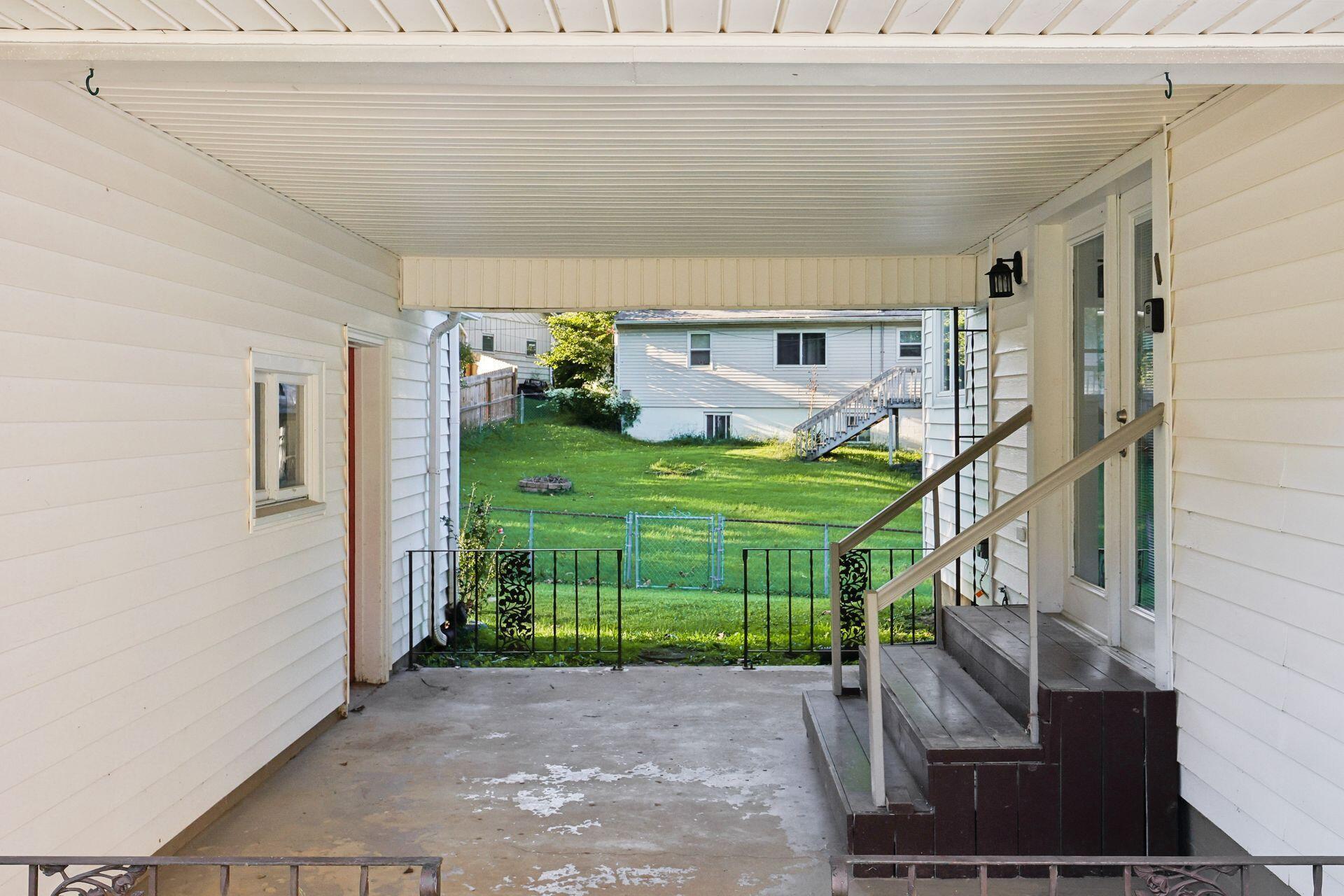1351 E Allen Street Property Photo 42