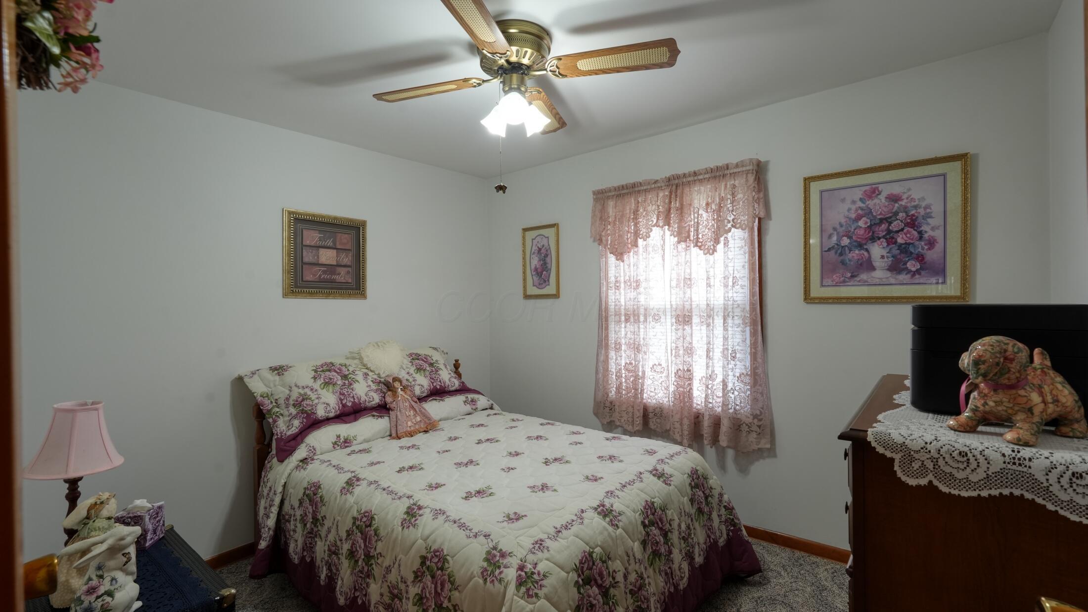 100 Vicky Lane Se Property Photo 2