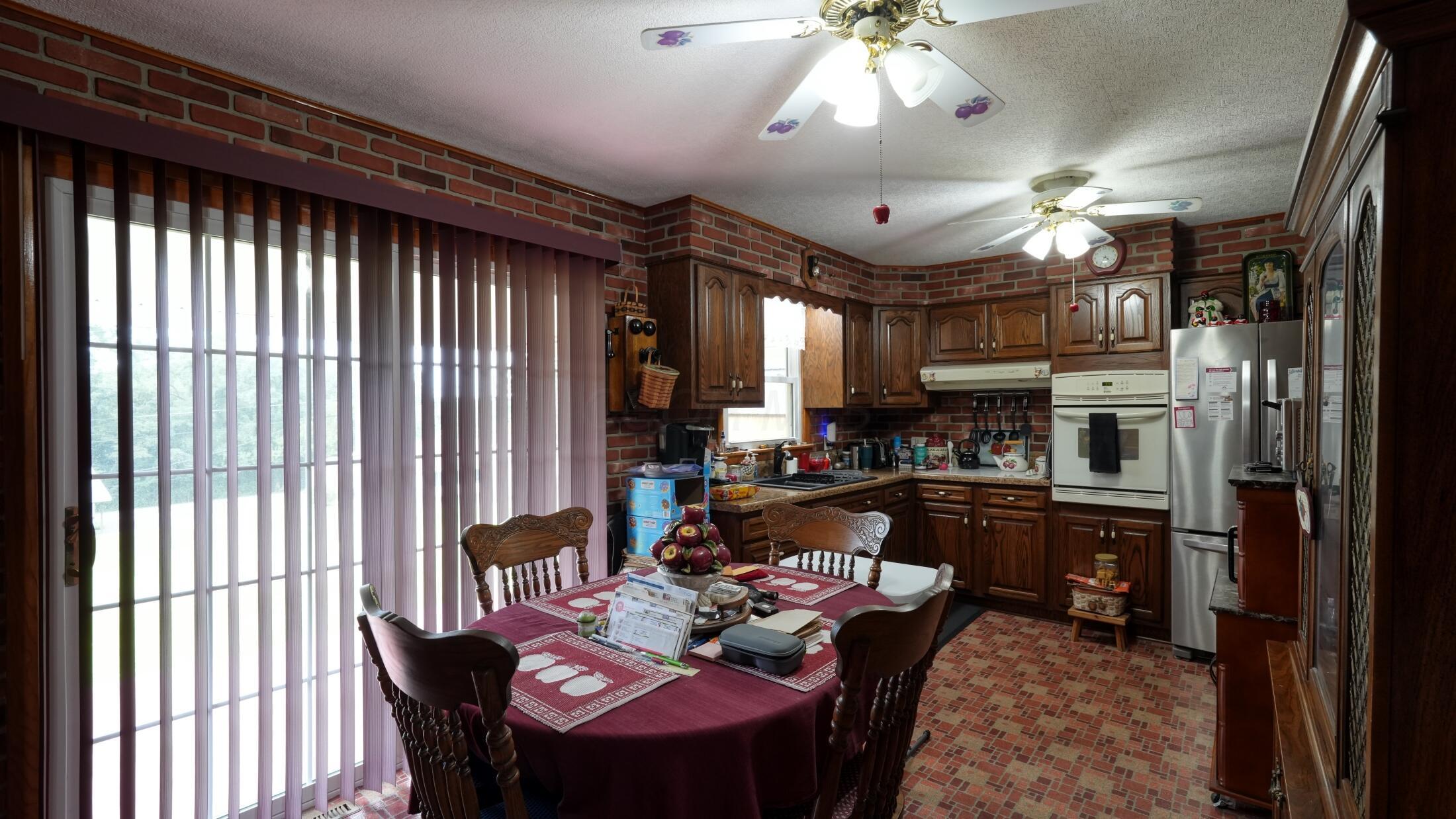 100 Vicky Lane Se Property Photo 14