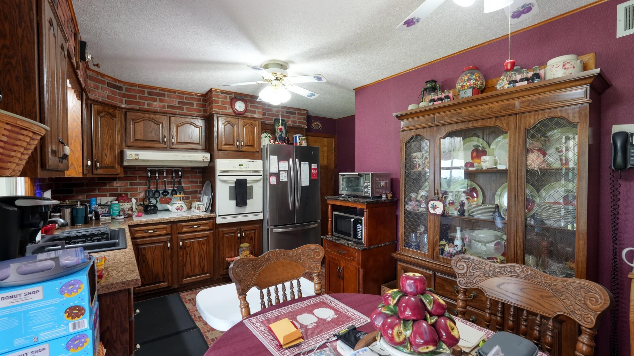 100 Vicky Lane Se Property Photo 16