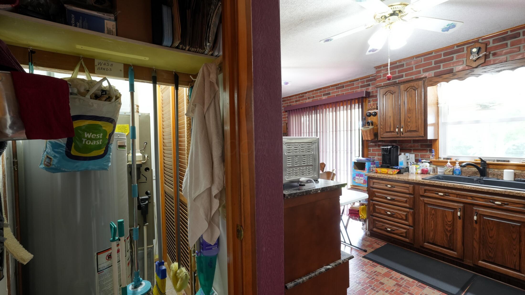 100 Vicky Lane Se Property Photo 18