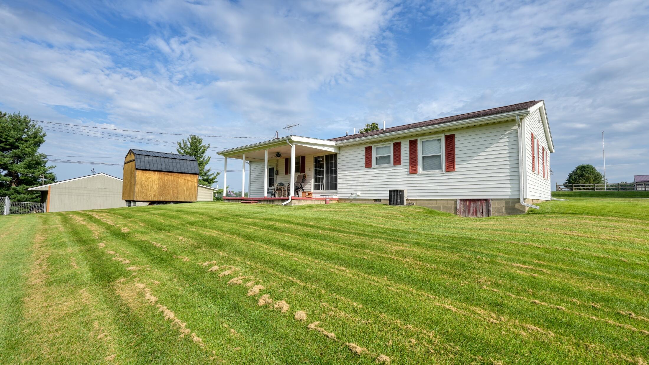 100 Vicky Lane Se Property Photo 32