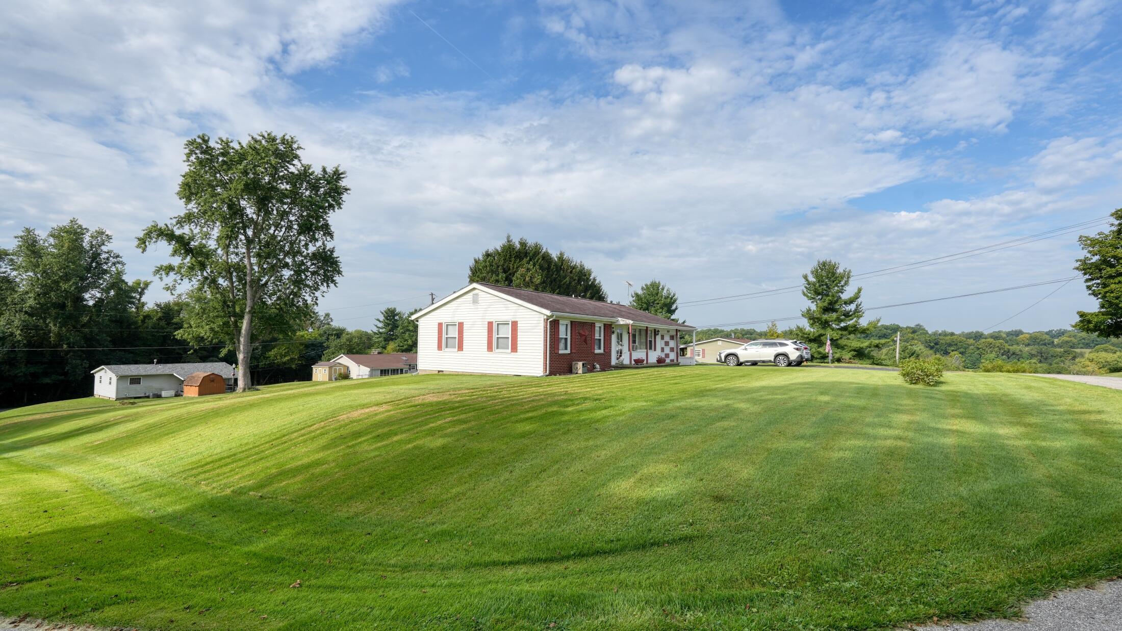 100 Vicky Lane Se Property Photo 36