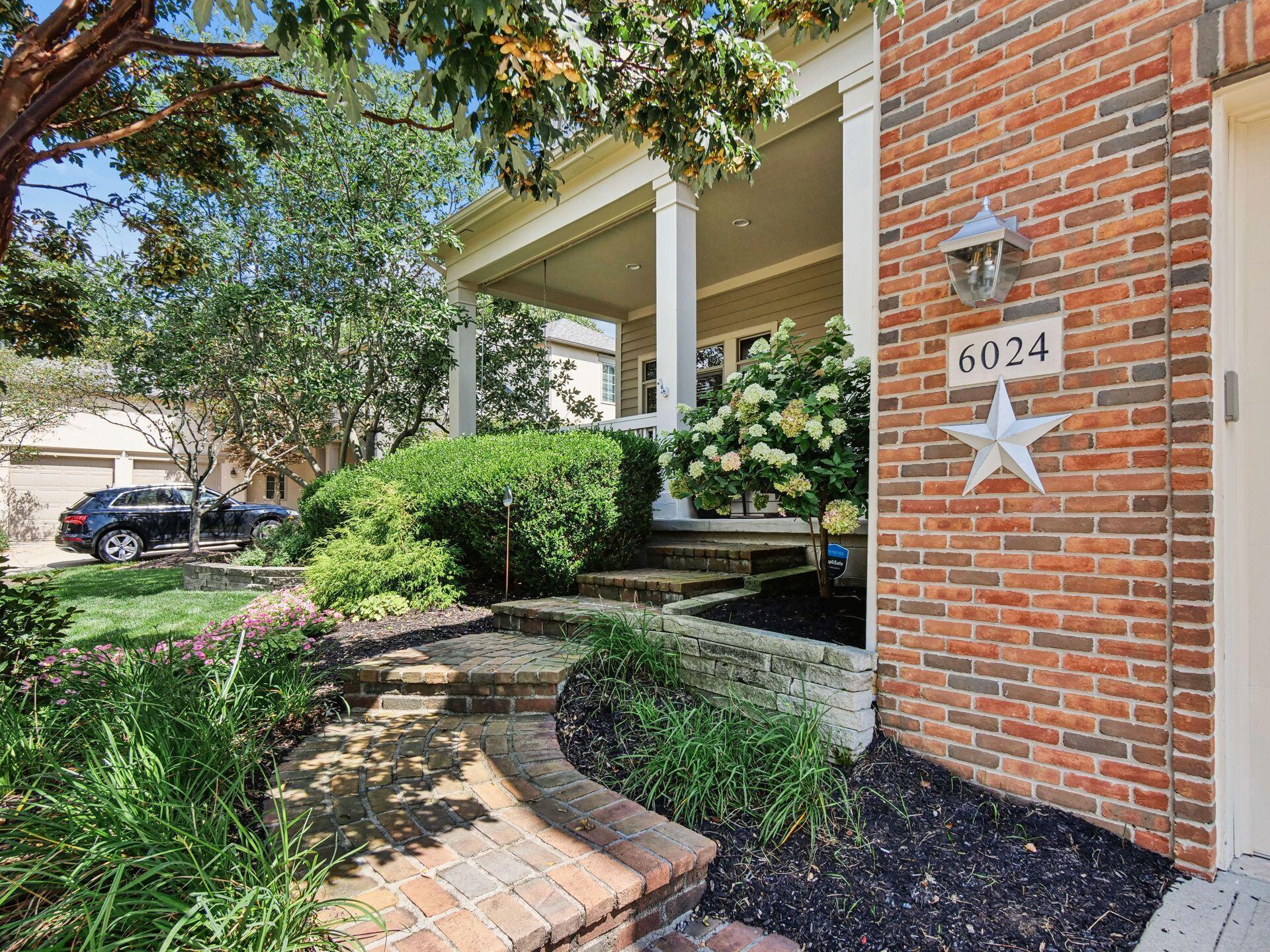 6024 Kentigern Court S Property Photo 3