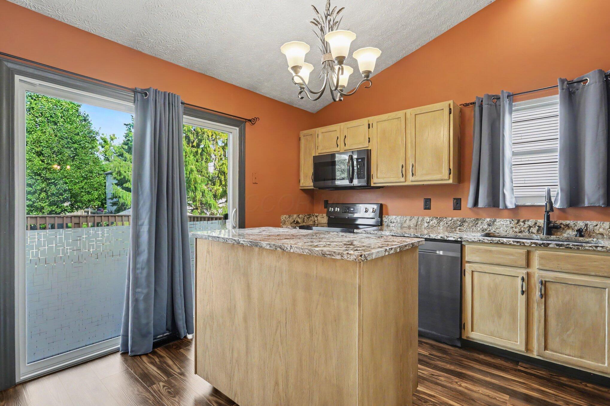 1081 Leclerc Place Property Photo 11