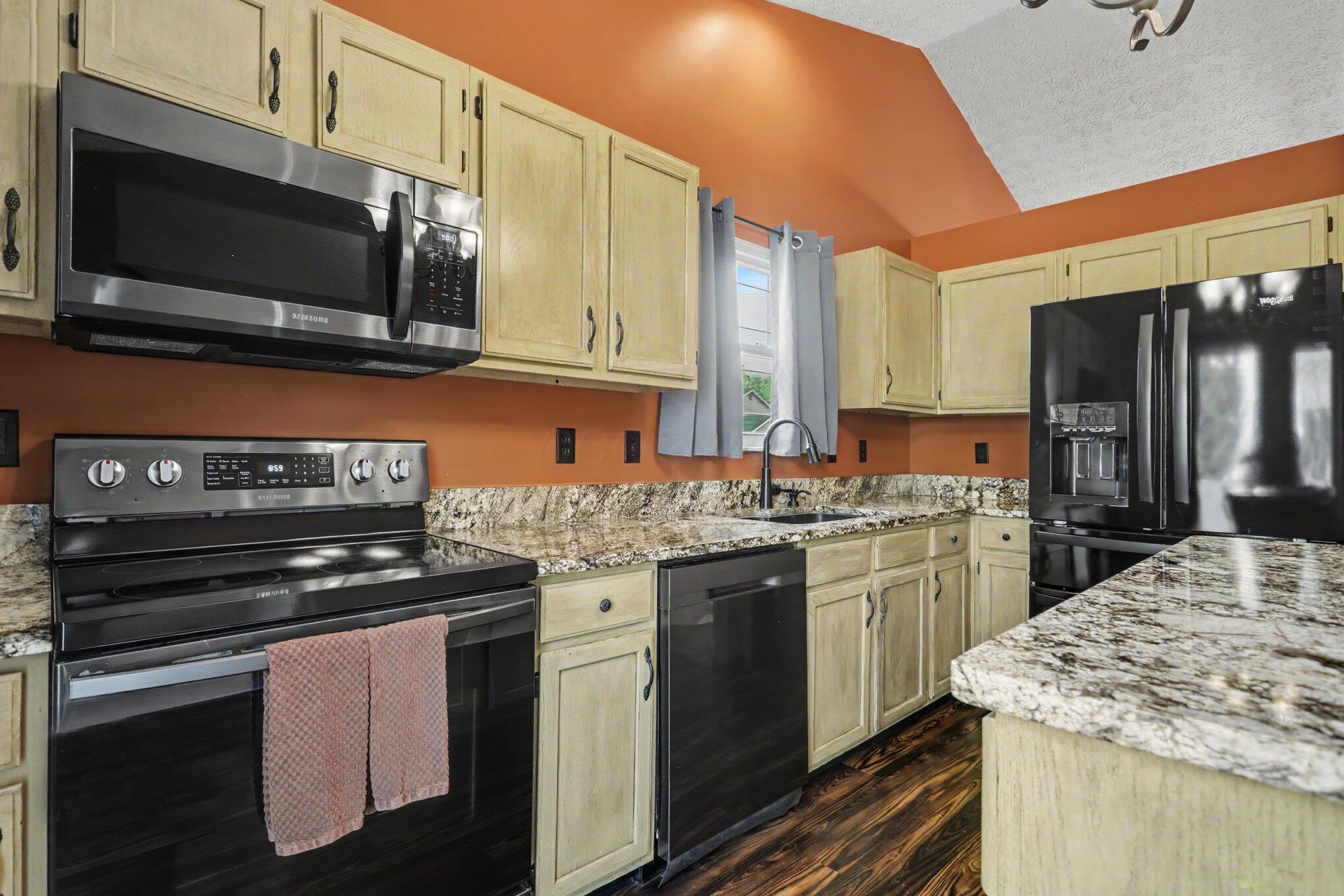 1081 Leclerc Place Property Photo 12