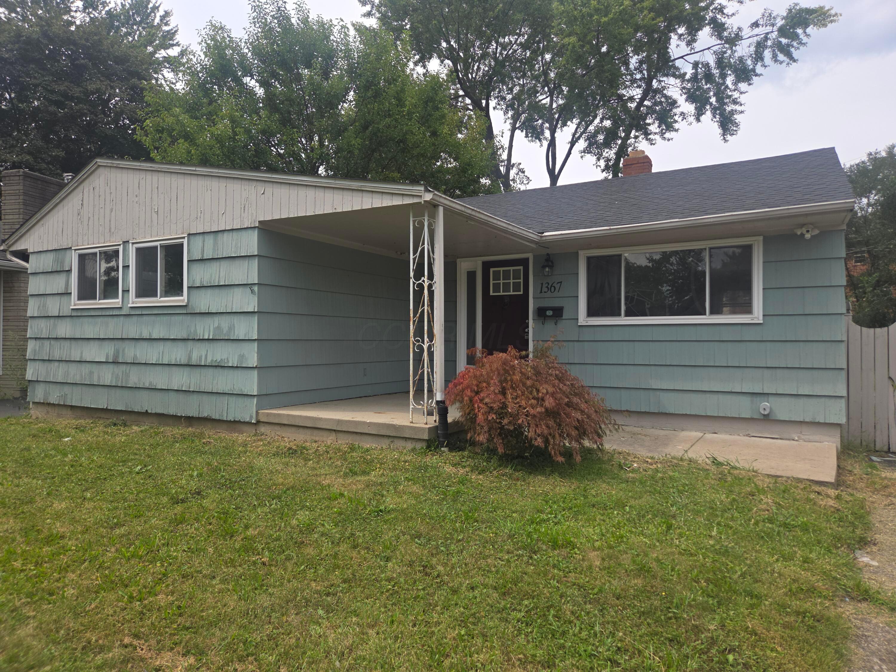 1367 Aven Drive Property Photo 1