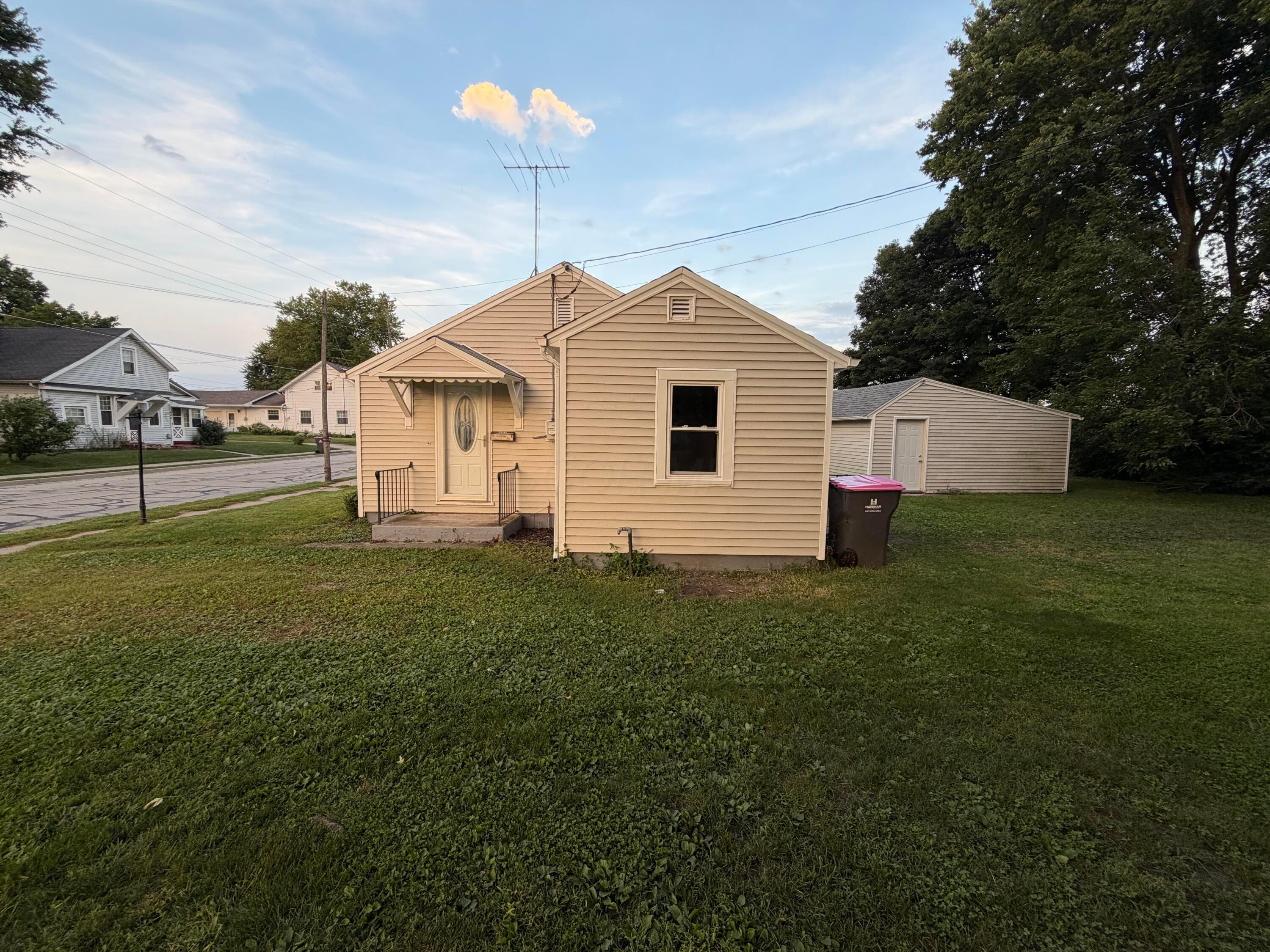 441 E Main Street Property Photo 4