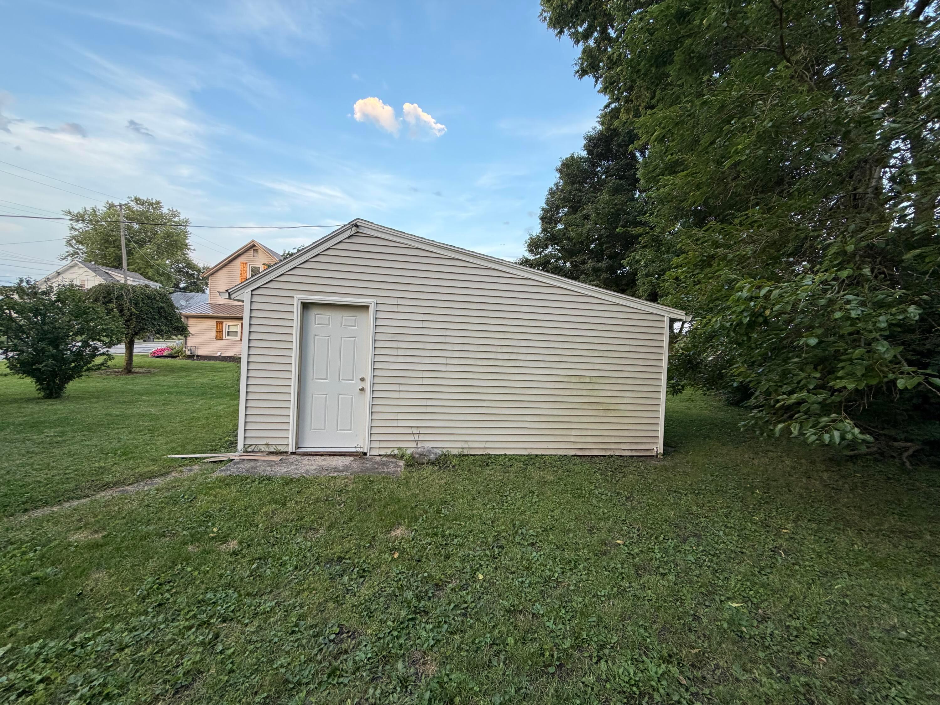 441 E Main Street Property Photo 15