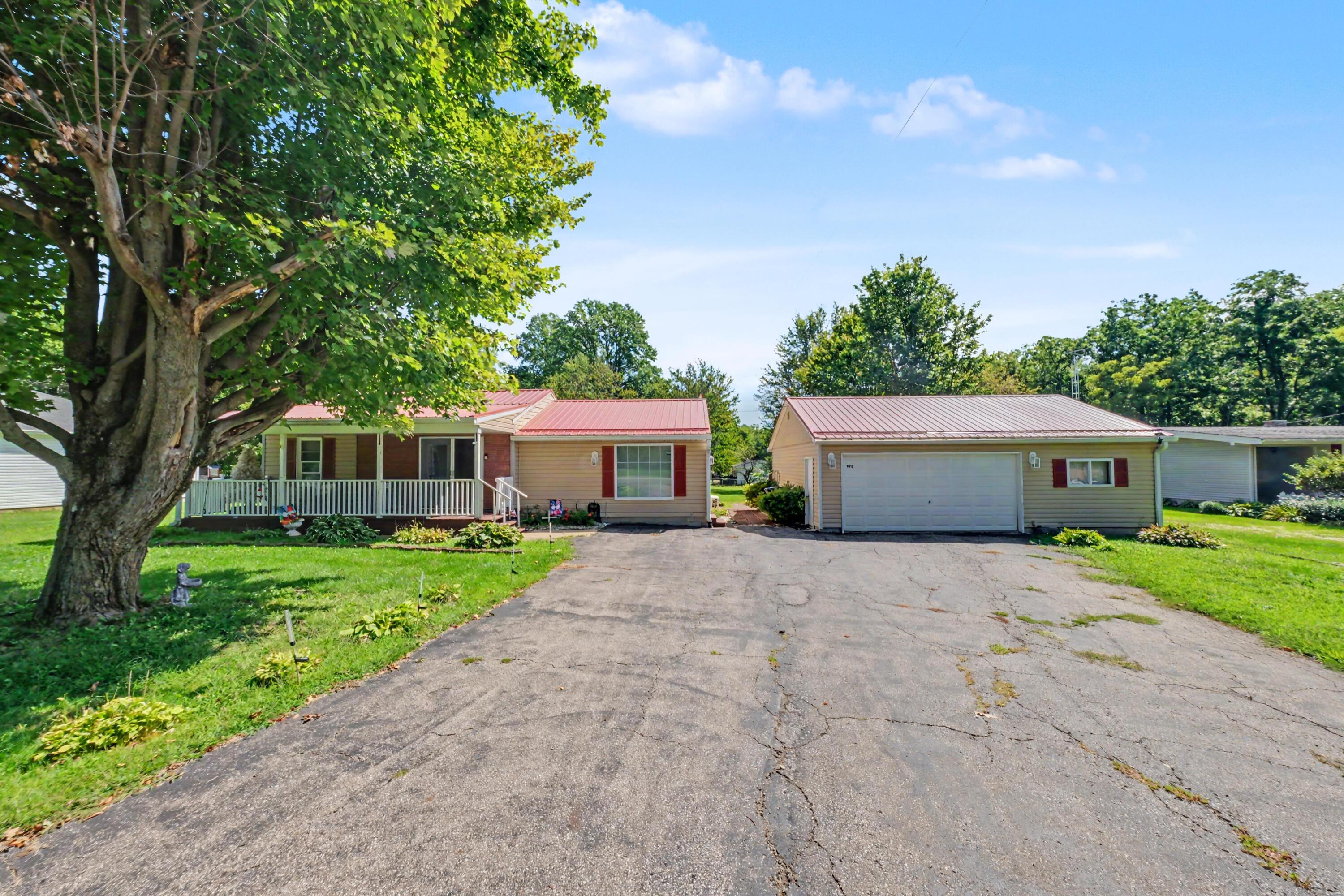972 Reed Road Property Photo 1