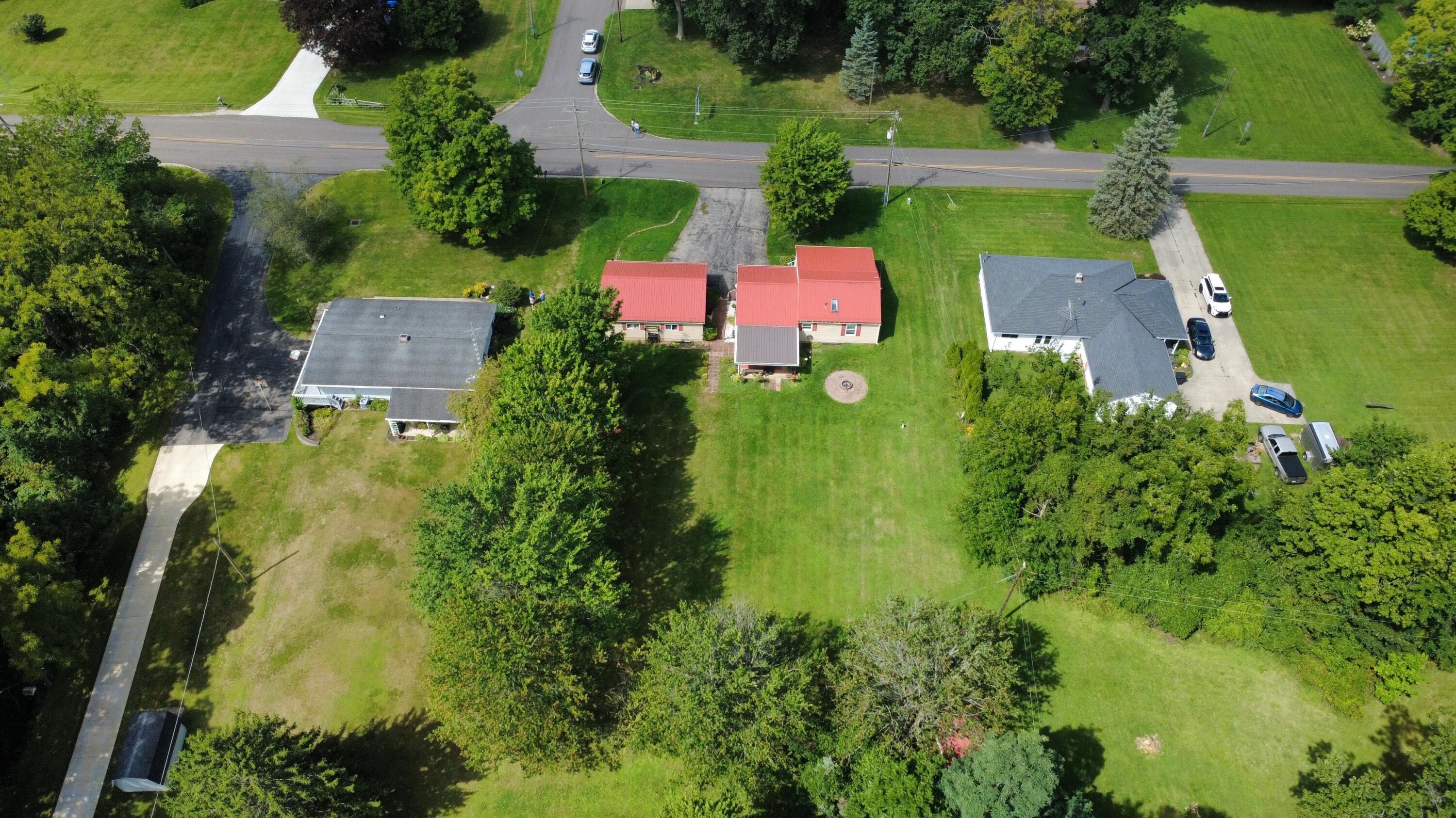 972 Reed Road Property Photo 2