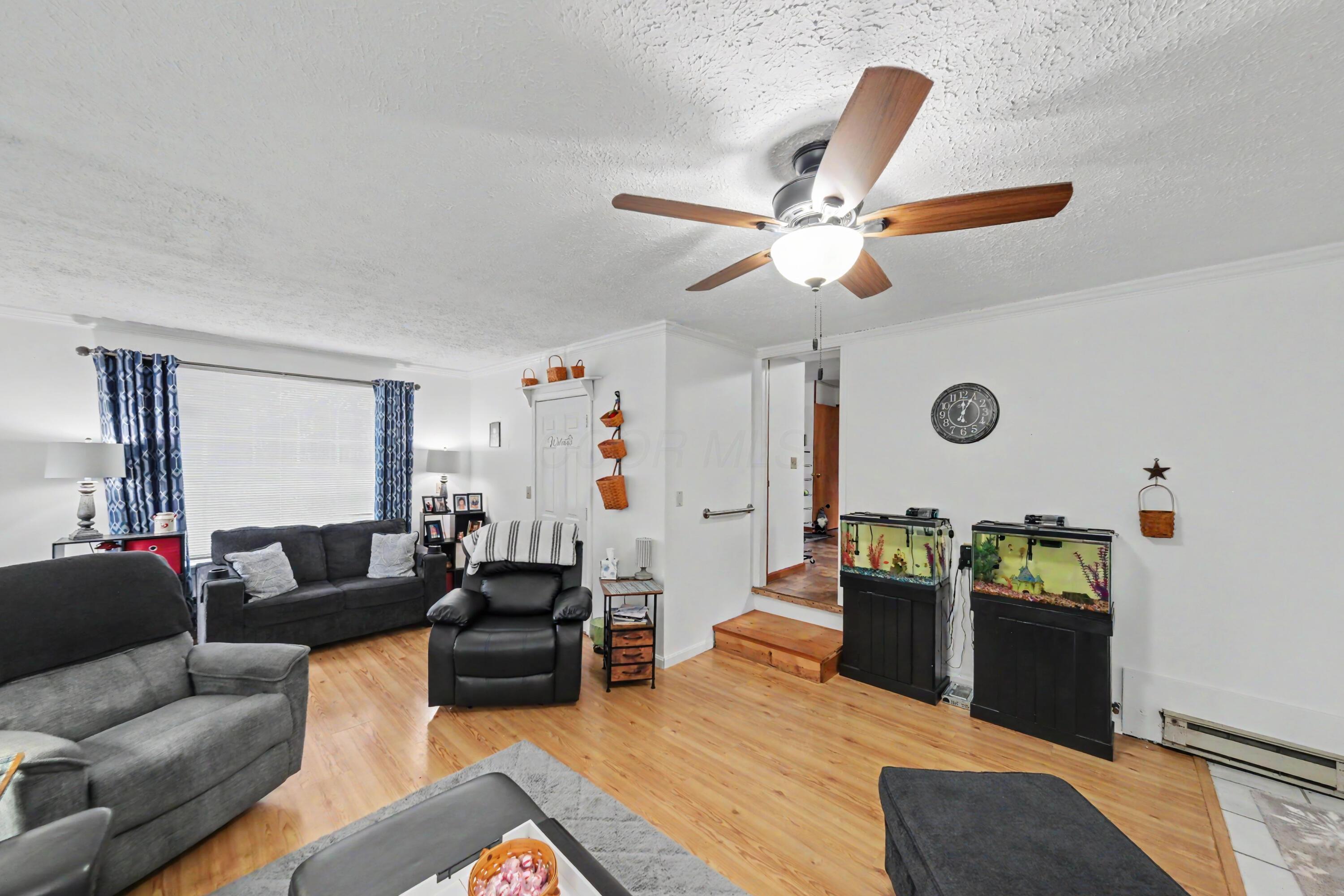972 Reed Road Property Photo 10