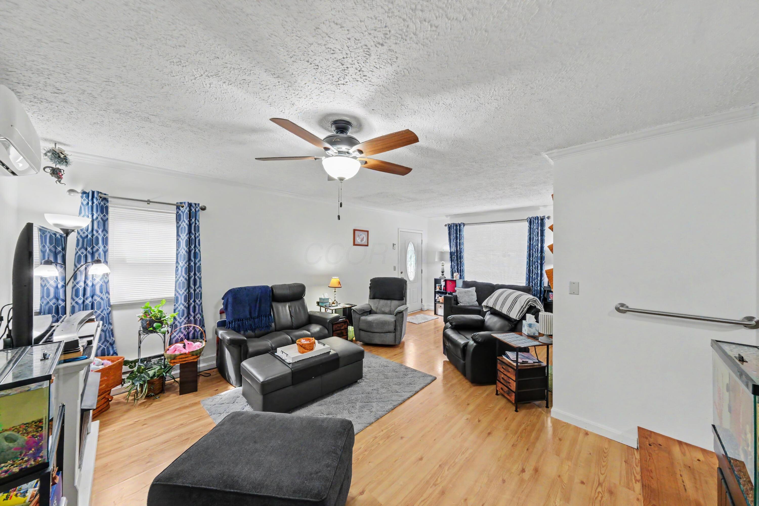 972 Reed Road Property Photo 11