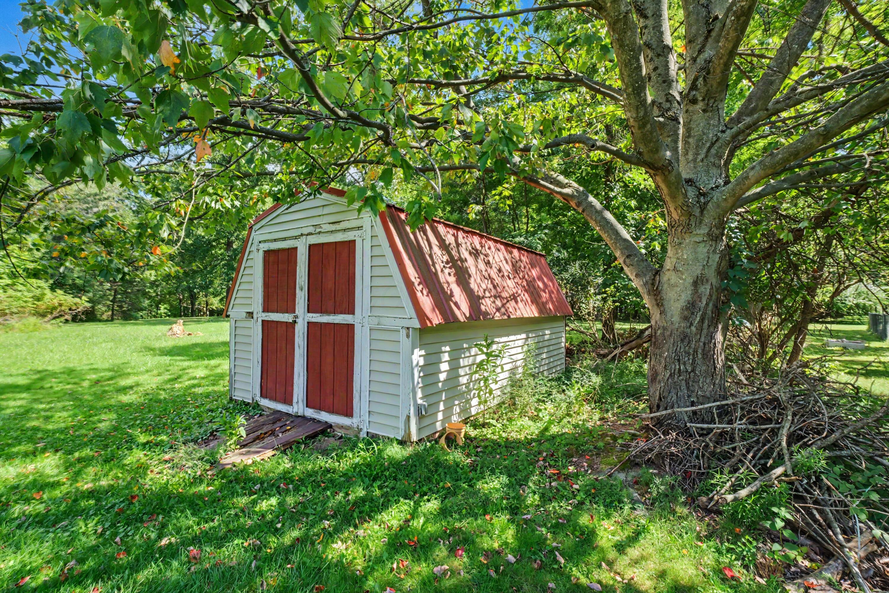 972 Reed Road Property Photo 26