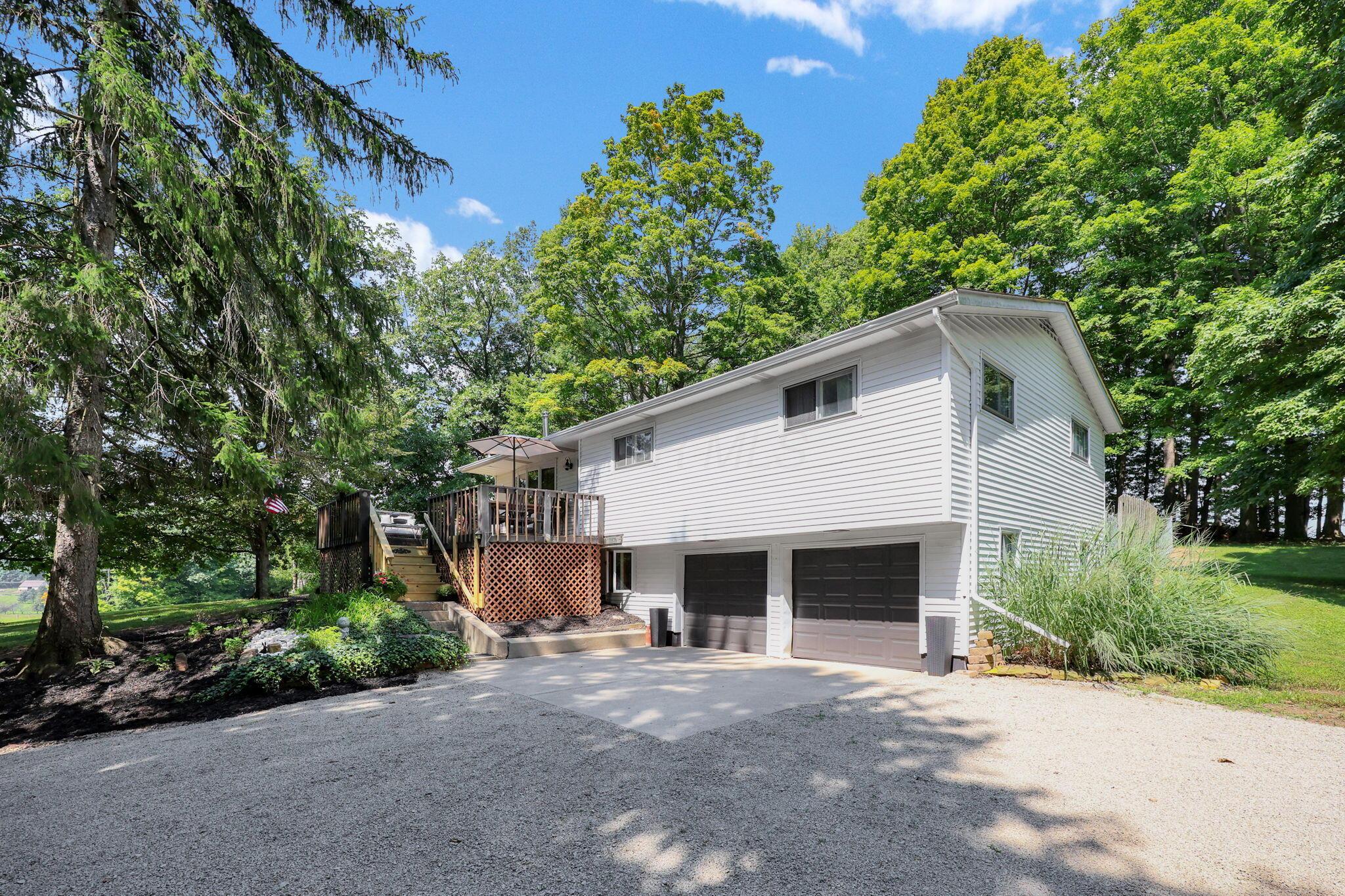11227 Blue Jay Road Property Photo 1