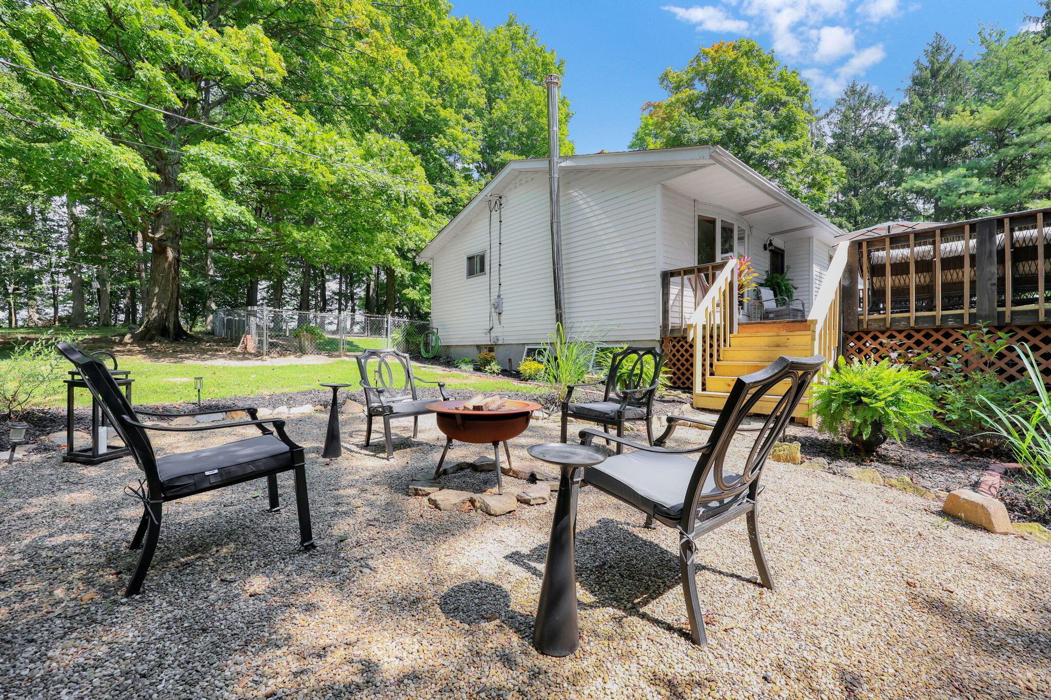 11227 Blue Jay Road Property Photo 5