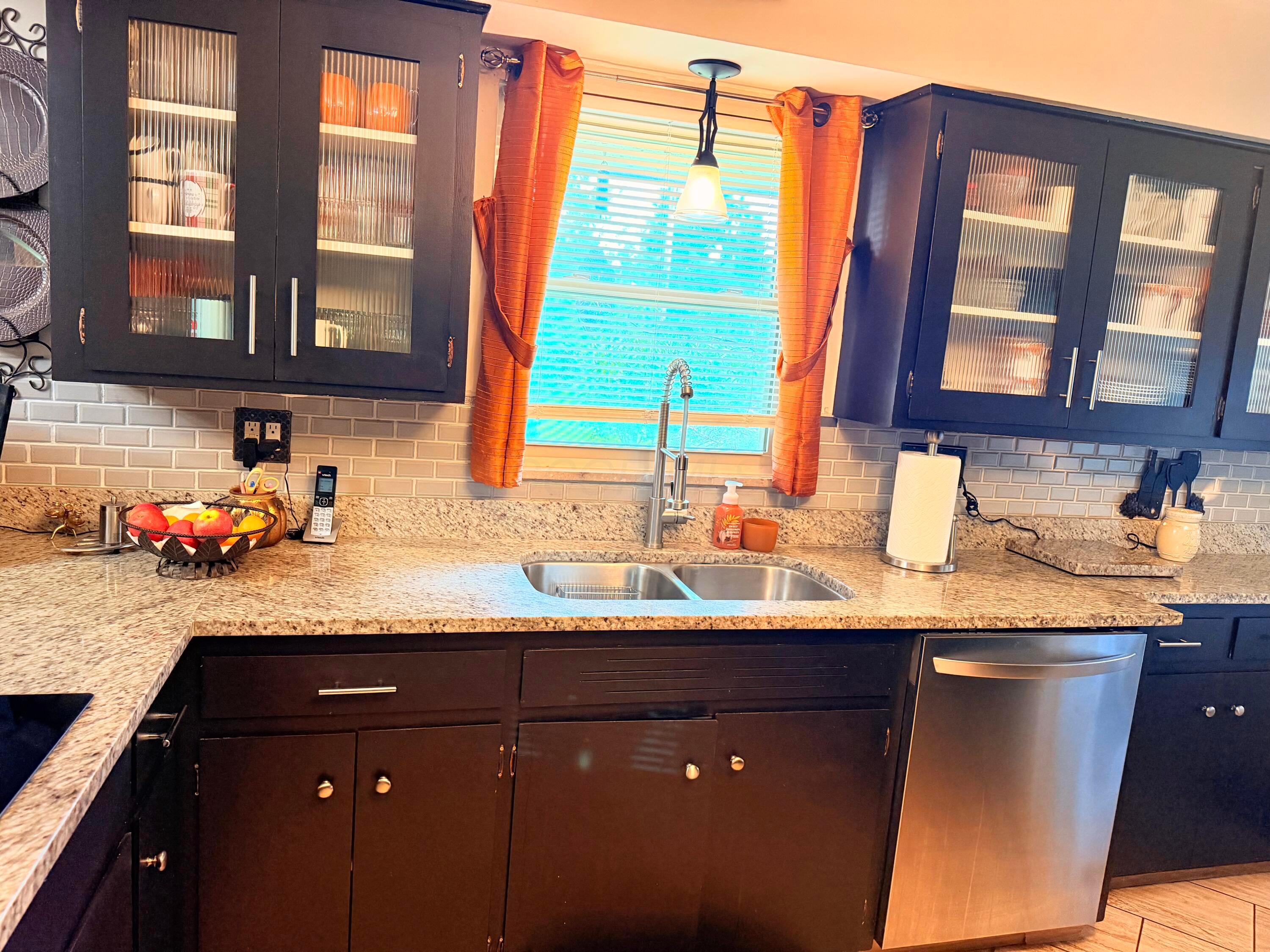 3715 Montclair Drive Property Photo 4