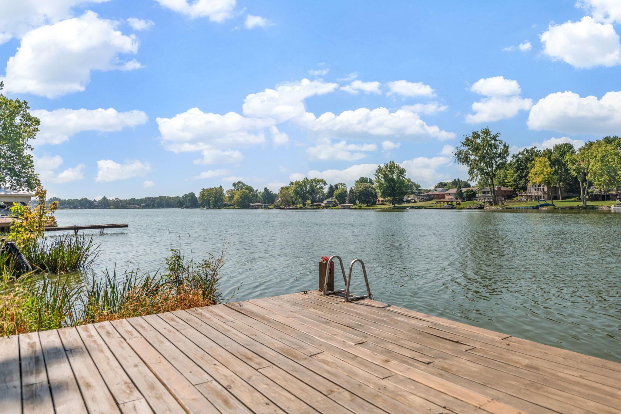 2567 W Choctaw Drive Property Photo 3