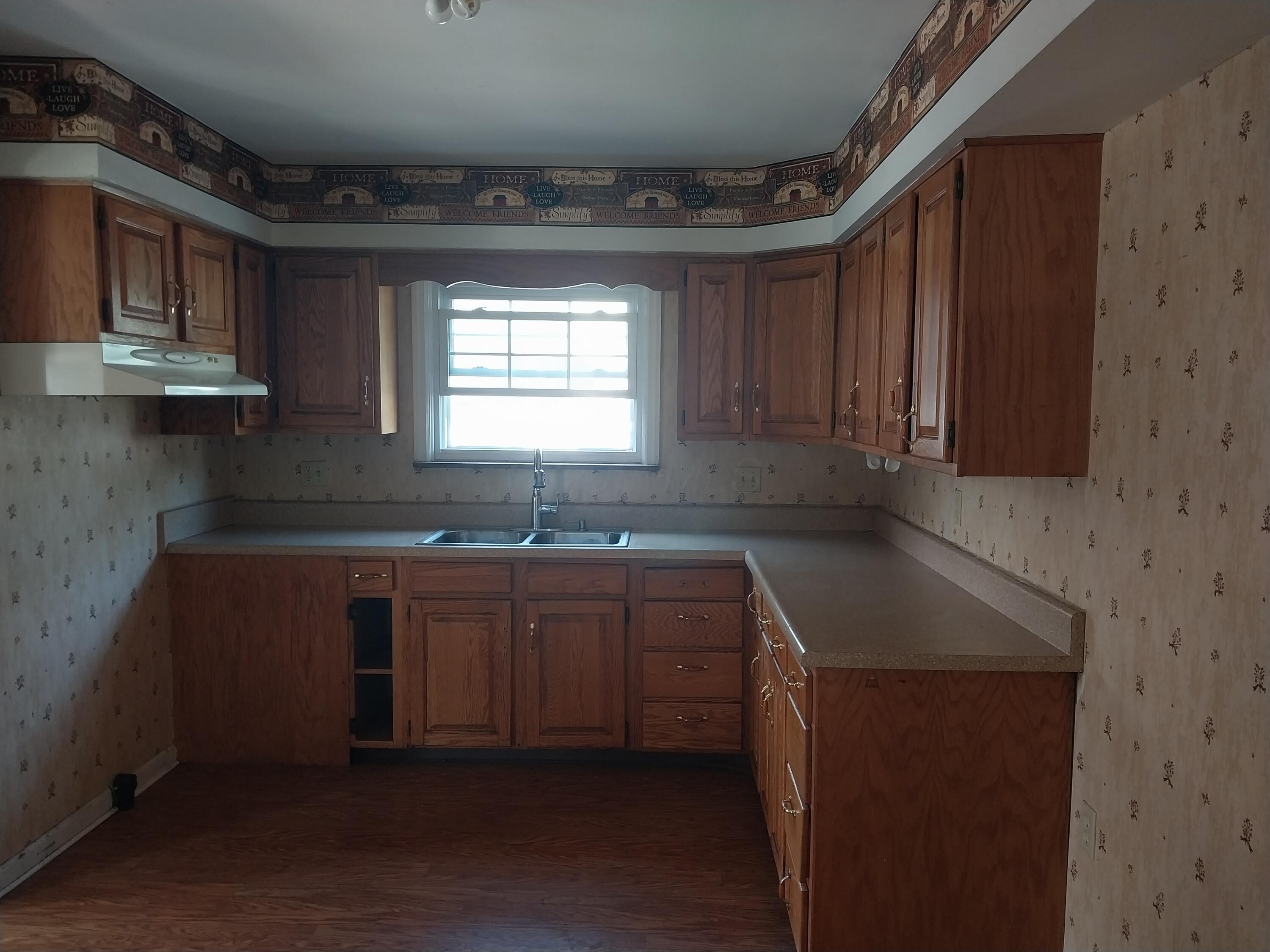 226033235 Property Photo 11