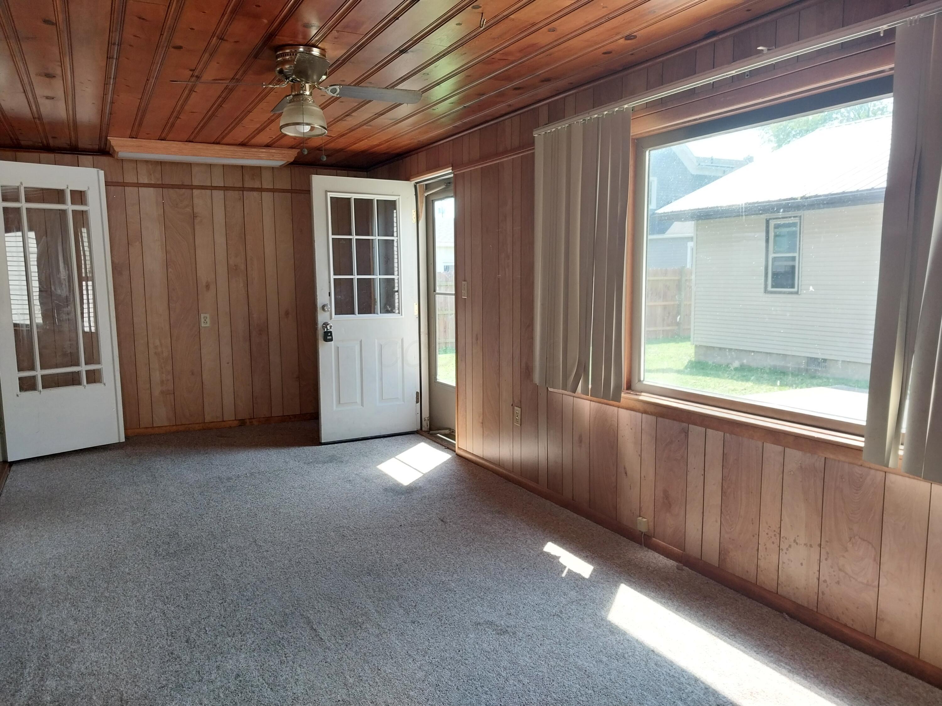 226033235 Property Photo 16