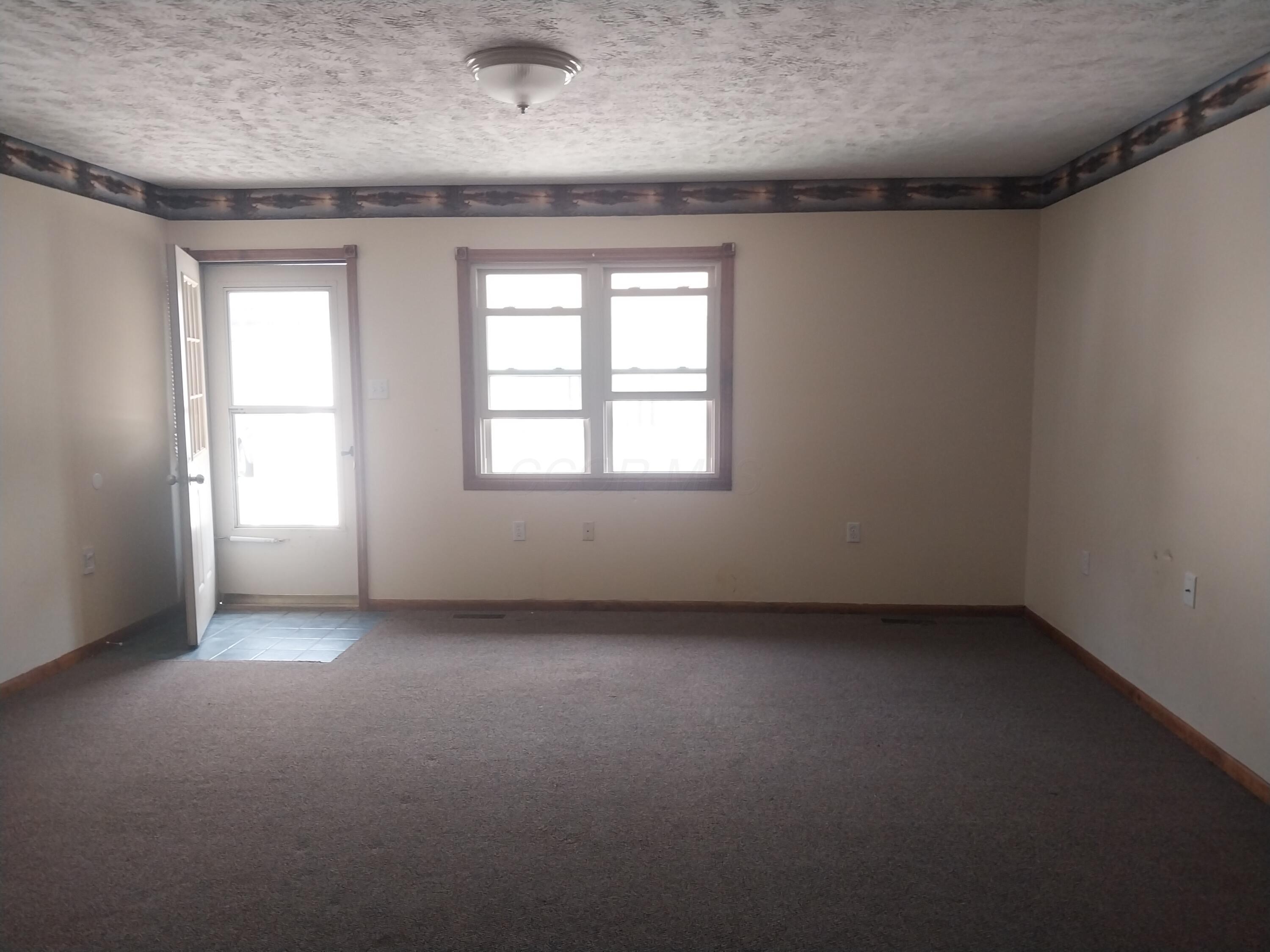 226033235 Property Photo 31
