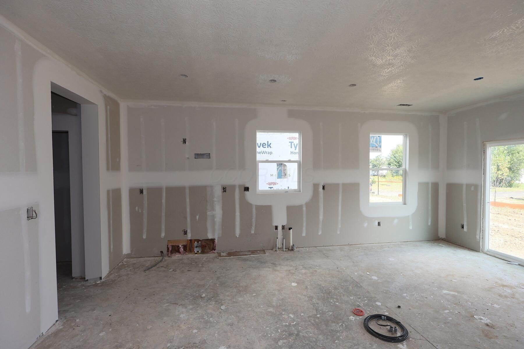 1031 Dawsons Drive Property Photo 3