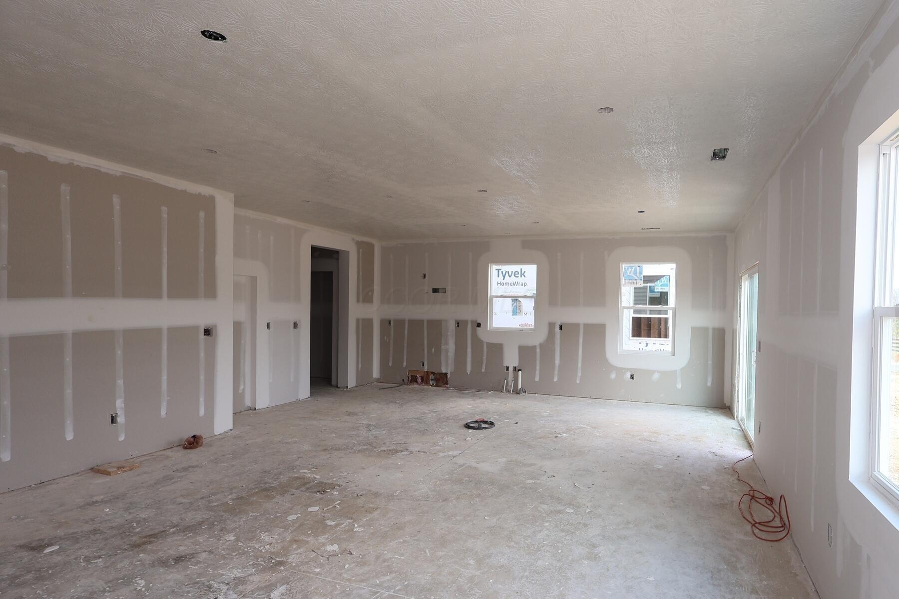 1031 Dawsons Drive Property Photo 4