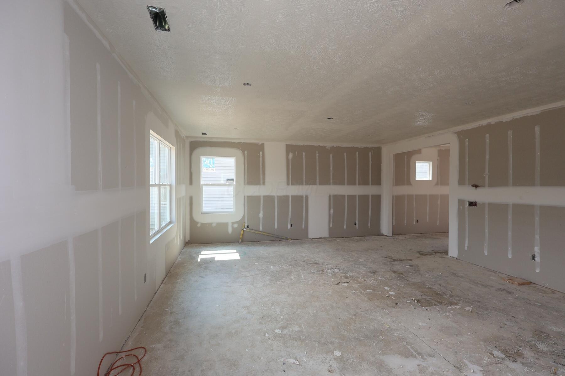 1031 Dawsons Drive Property Photo 5