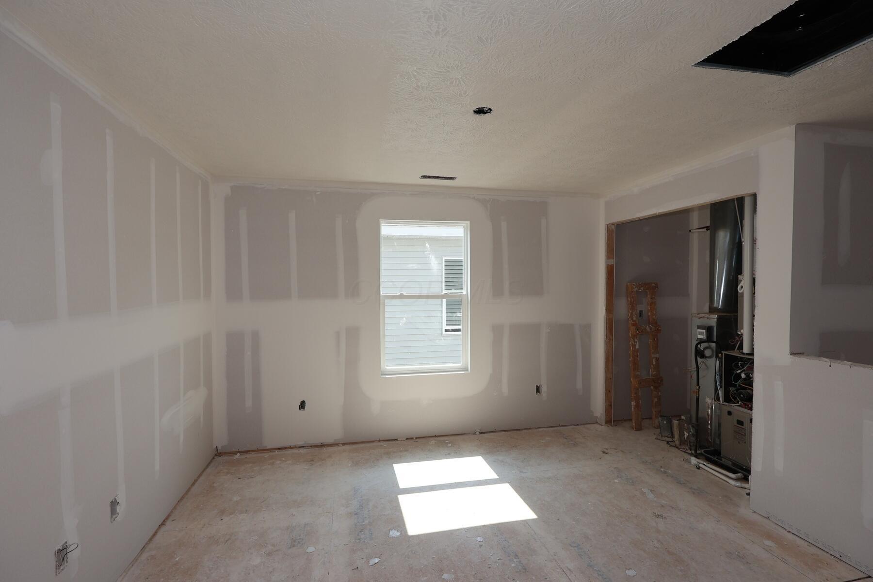 1031 Dawsons Drive Property Photo 7