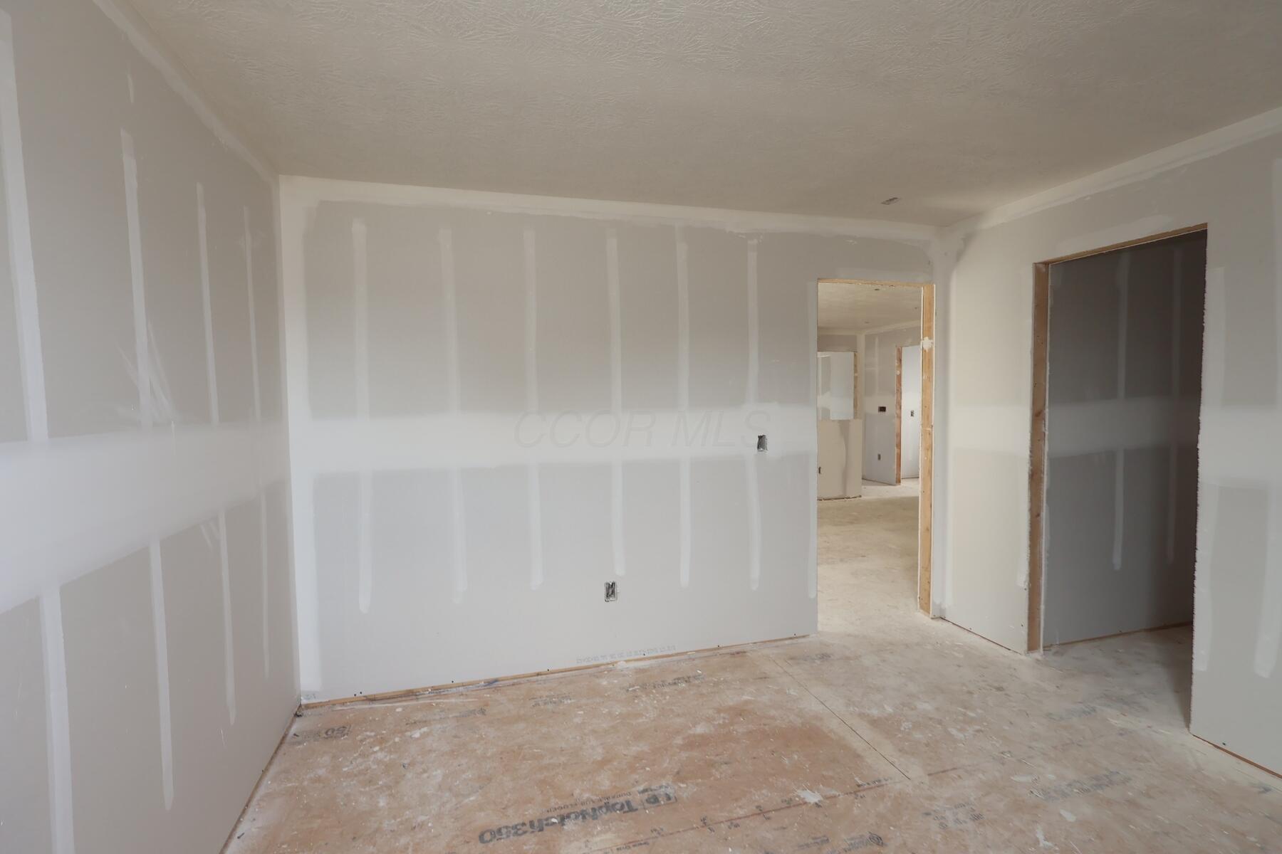 1031 Dawsons Drive Property Photo 9