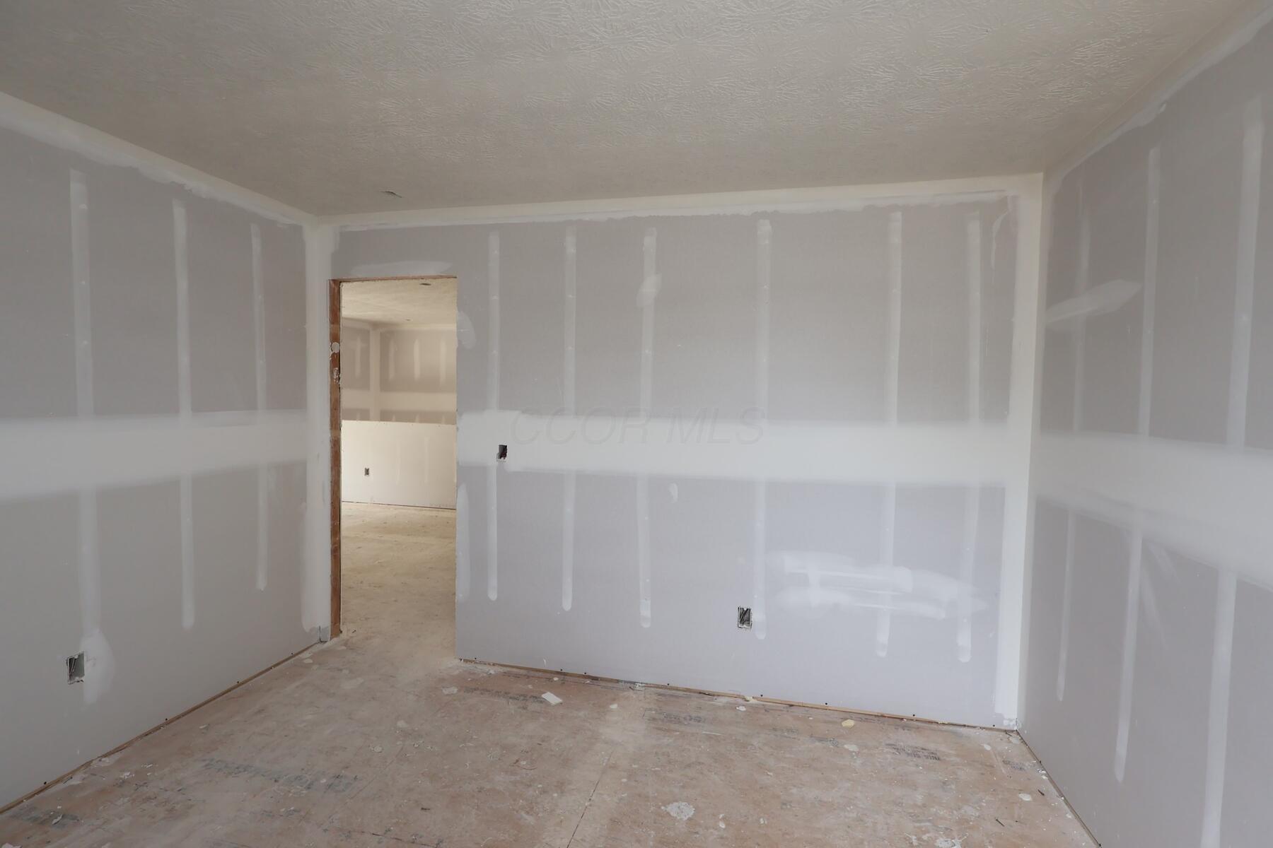 1031 Dawsons Drive Property Photo 12