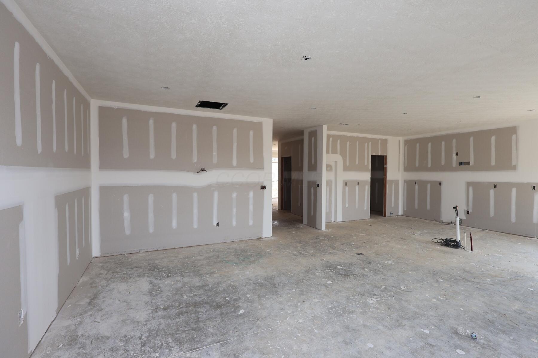 1030 Dawsons Drive Property Photo 4