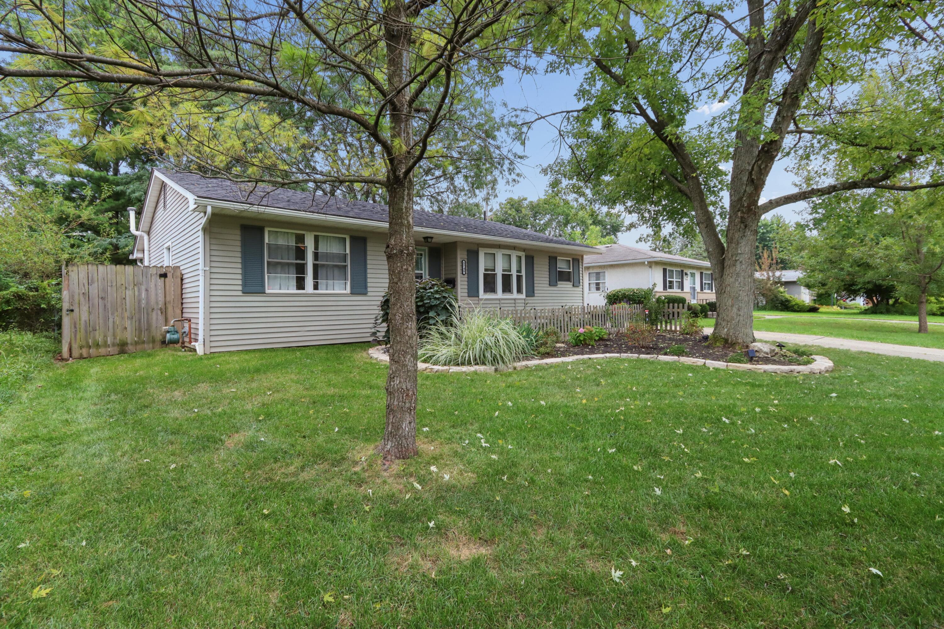 5748 N Meadows Boulevard Property Photo 4