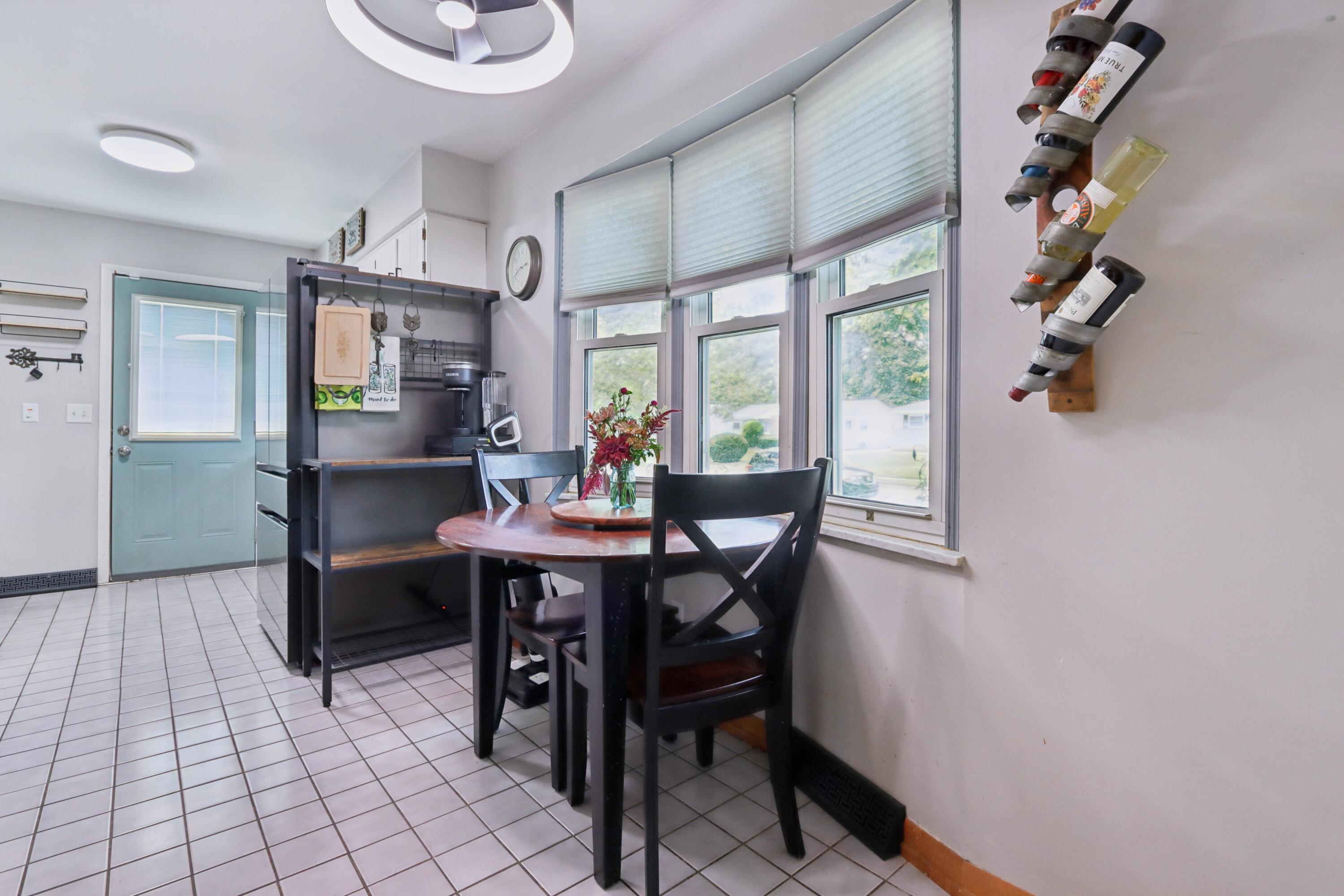 5748 N Meadows Boulevard Property Photo 8