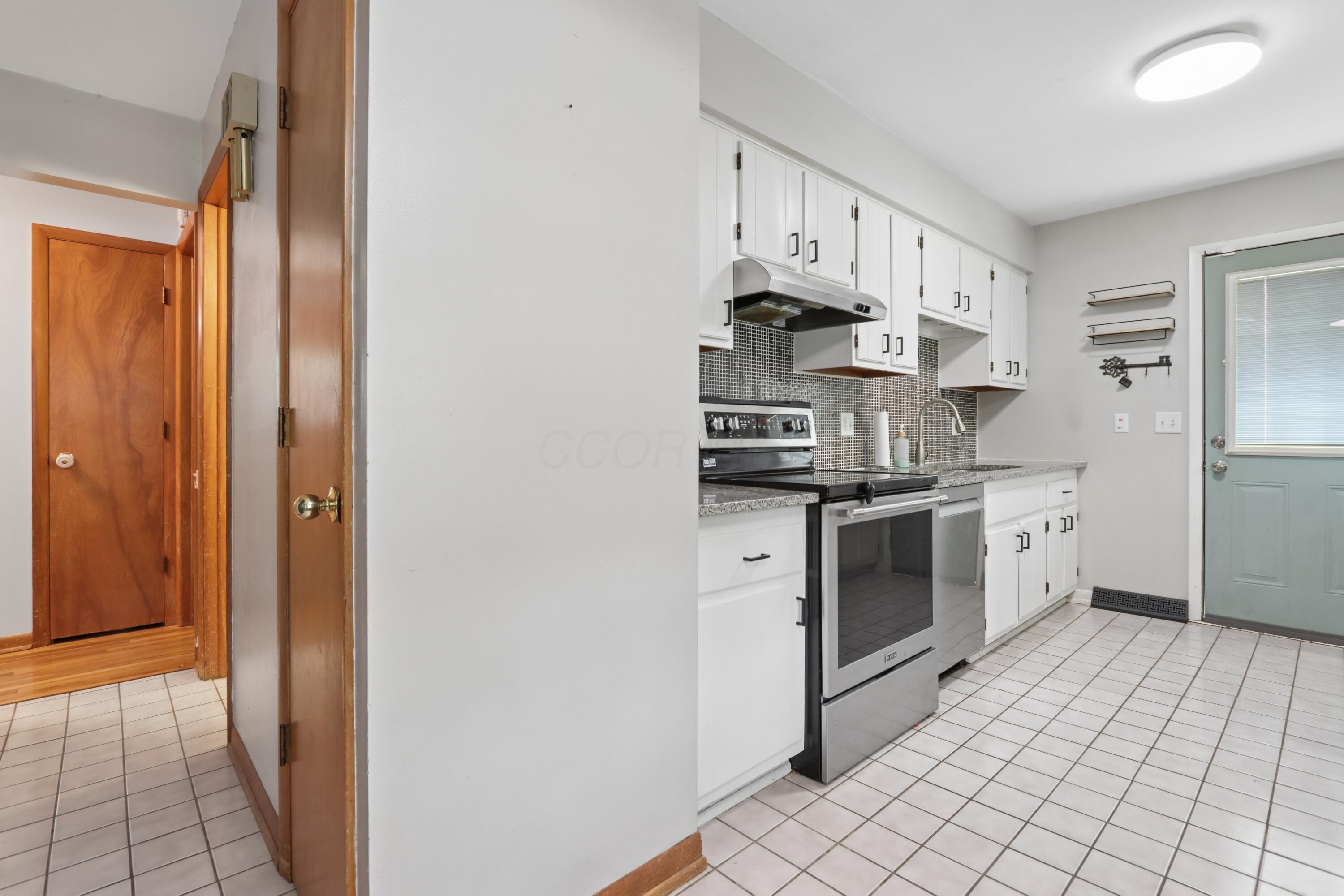 5748 N Meadows Boulevard Property Photo 9