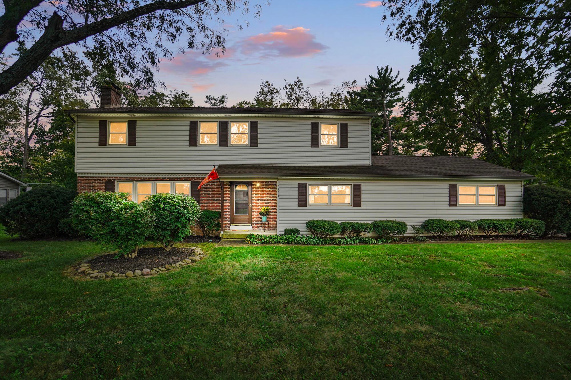 9573 Circle Drive E Property Photo 1