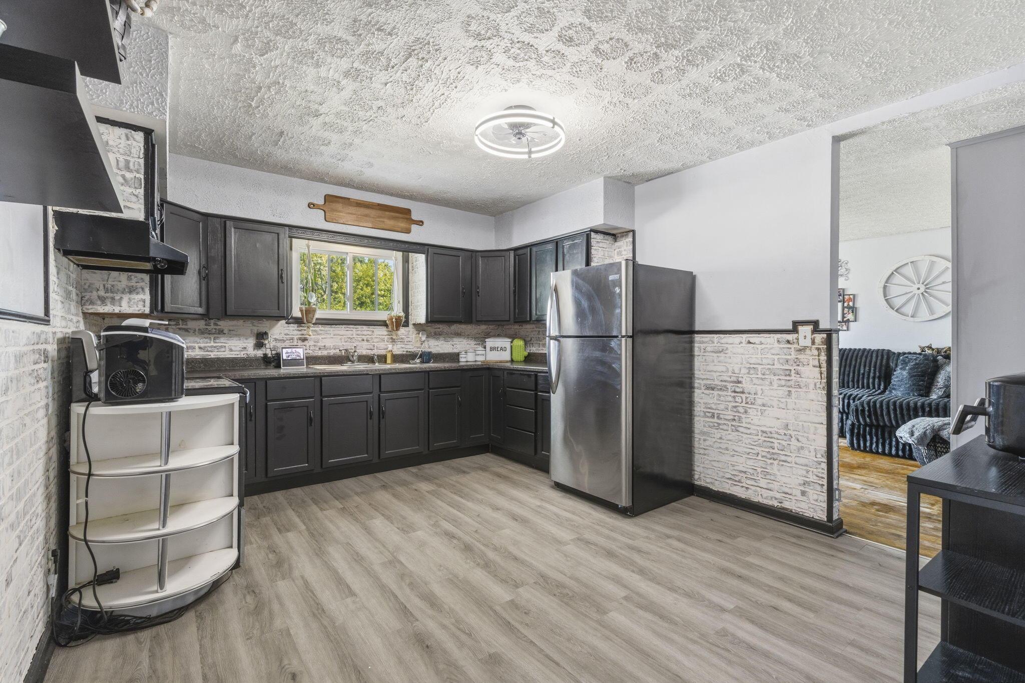107 Jefferson Avenue Property Photo 11