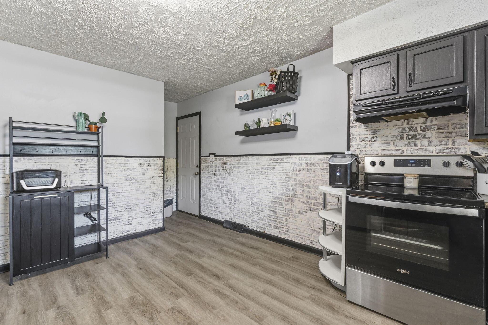 107 Jefferson Avenue Property Photo 13