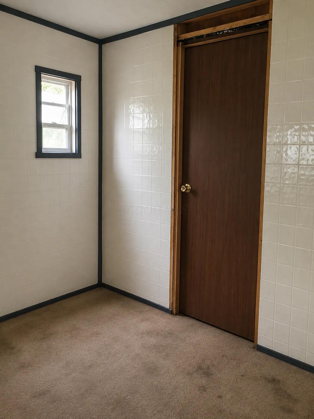 226033257 Property Photo 14