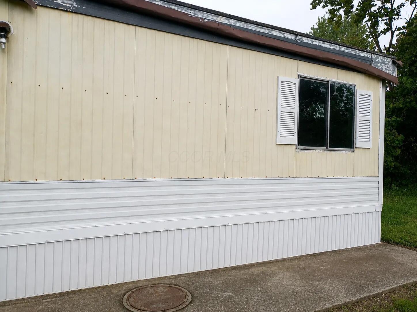 226033257 Property Photo 22