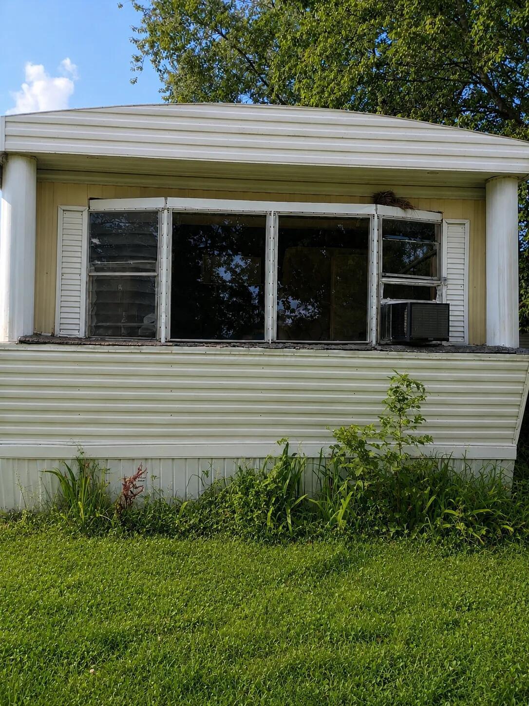 226033257 Property Photo 23